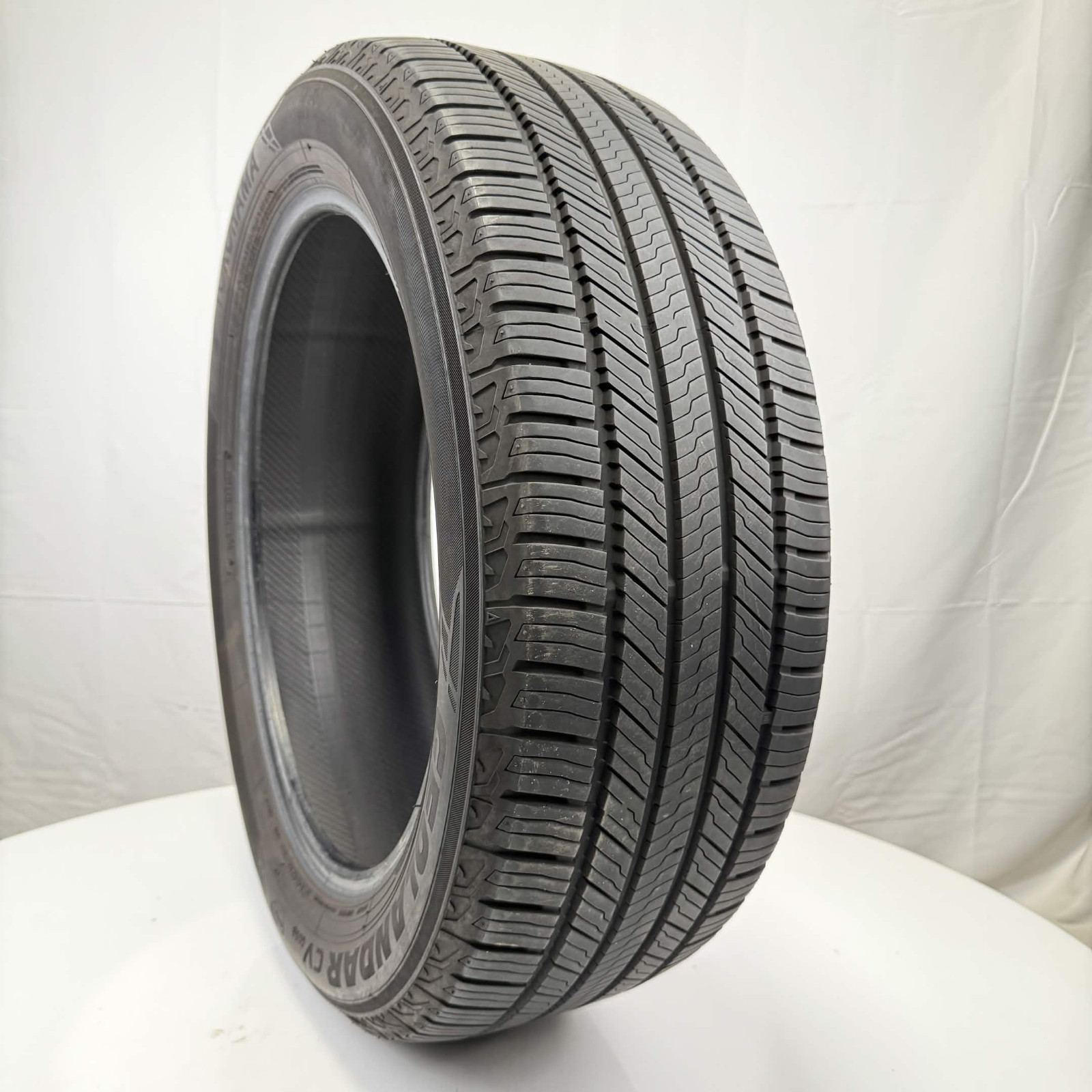 Used 235/55R20 Yokohama Geolandar CV G058 102V 8/32 (DOT 24)