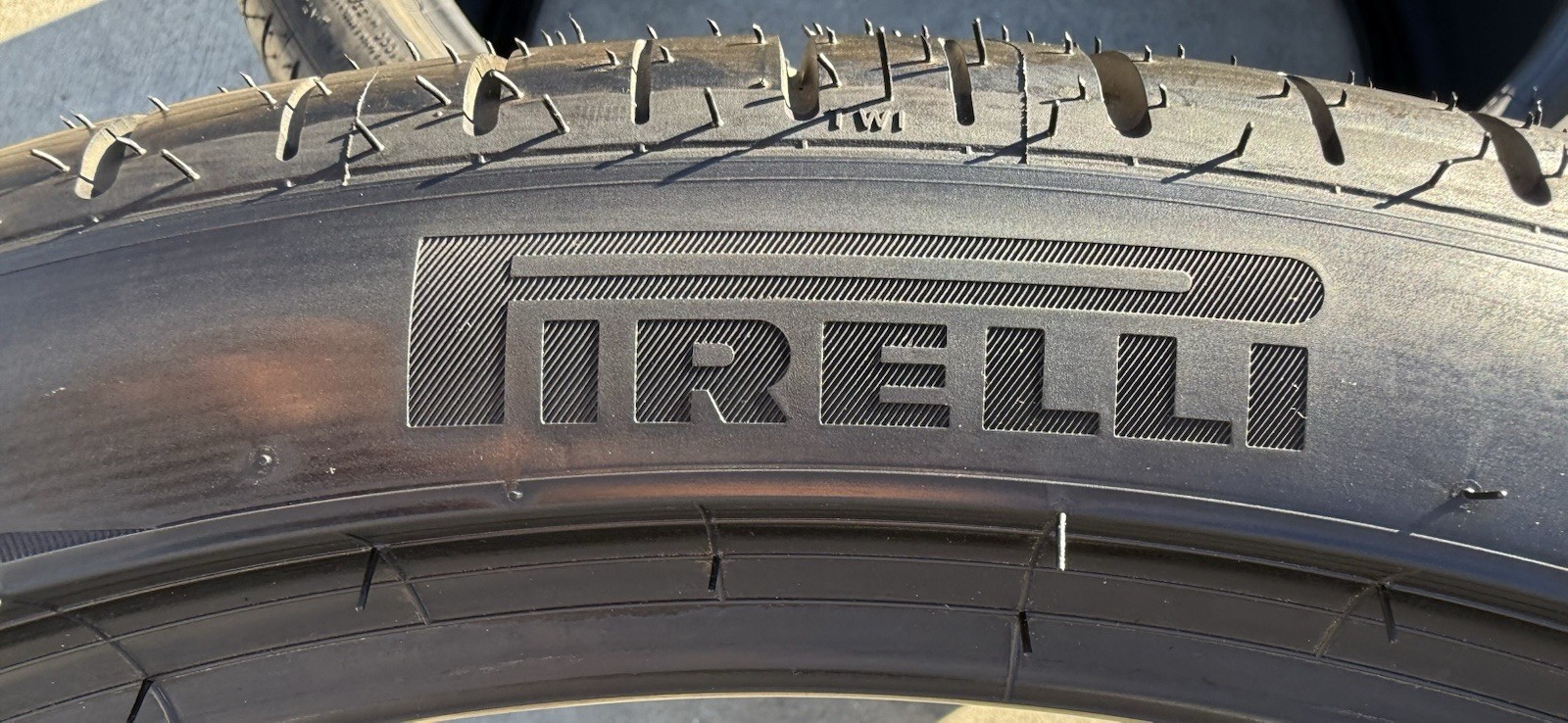 TWO BRAND NEW HL275/35R23 275/35R23 108Y Pirelli P Zero PZ4 BMW XM / X7 Tires
