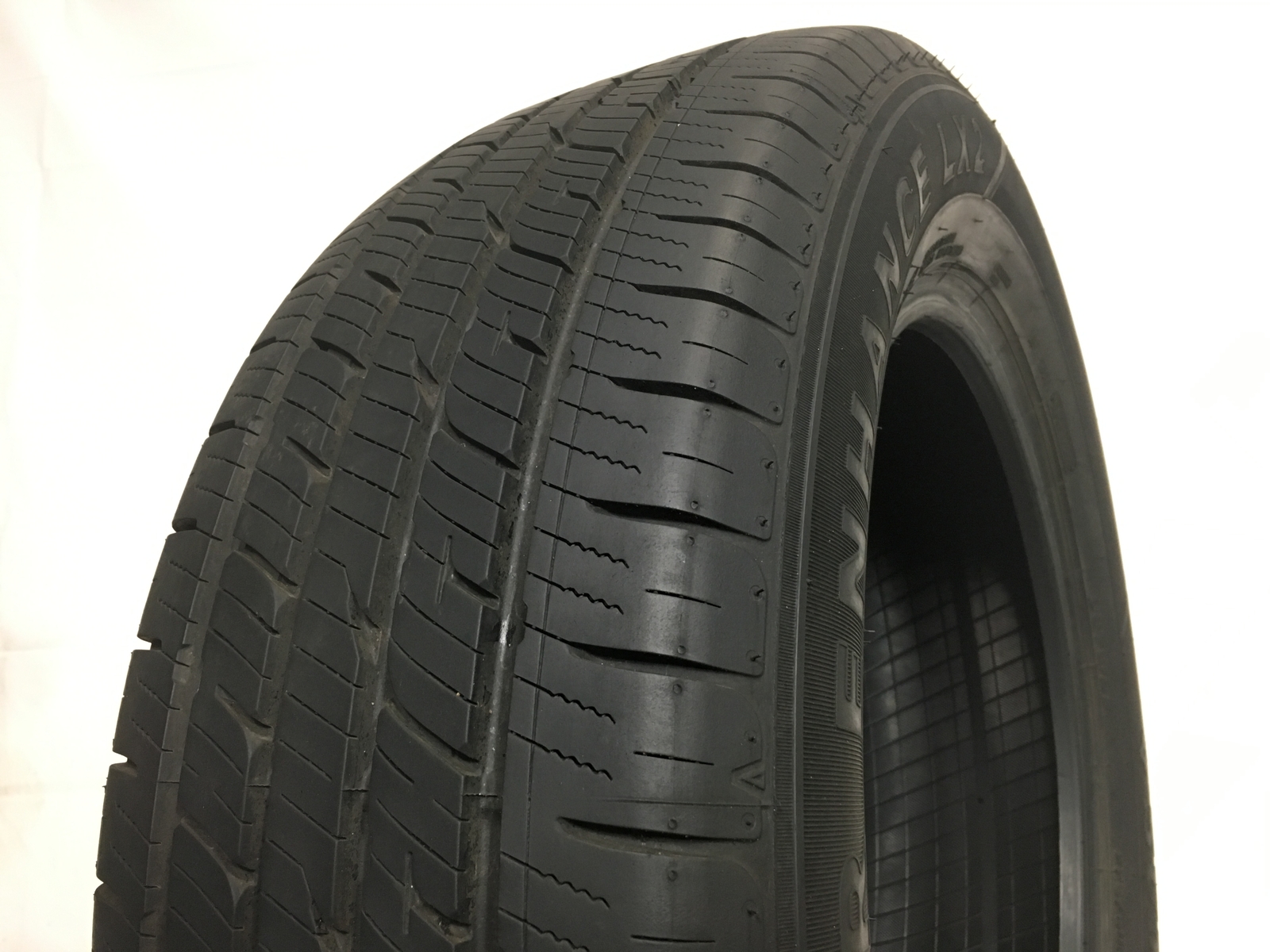 [1] Sumitomo HTR Enhance LX2 P225/60R18 225 60 18 Tire 9.5-9.75/32