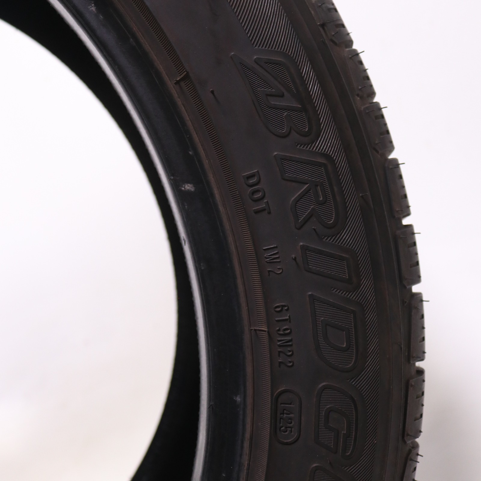 Set of 2 Used 285/45R22 Bridgestone Dueler LX – 114H – 8.5/32