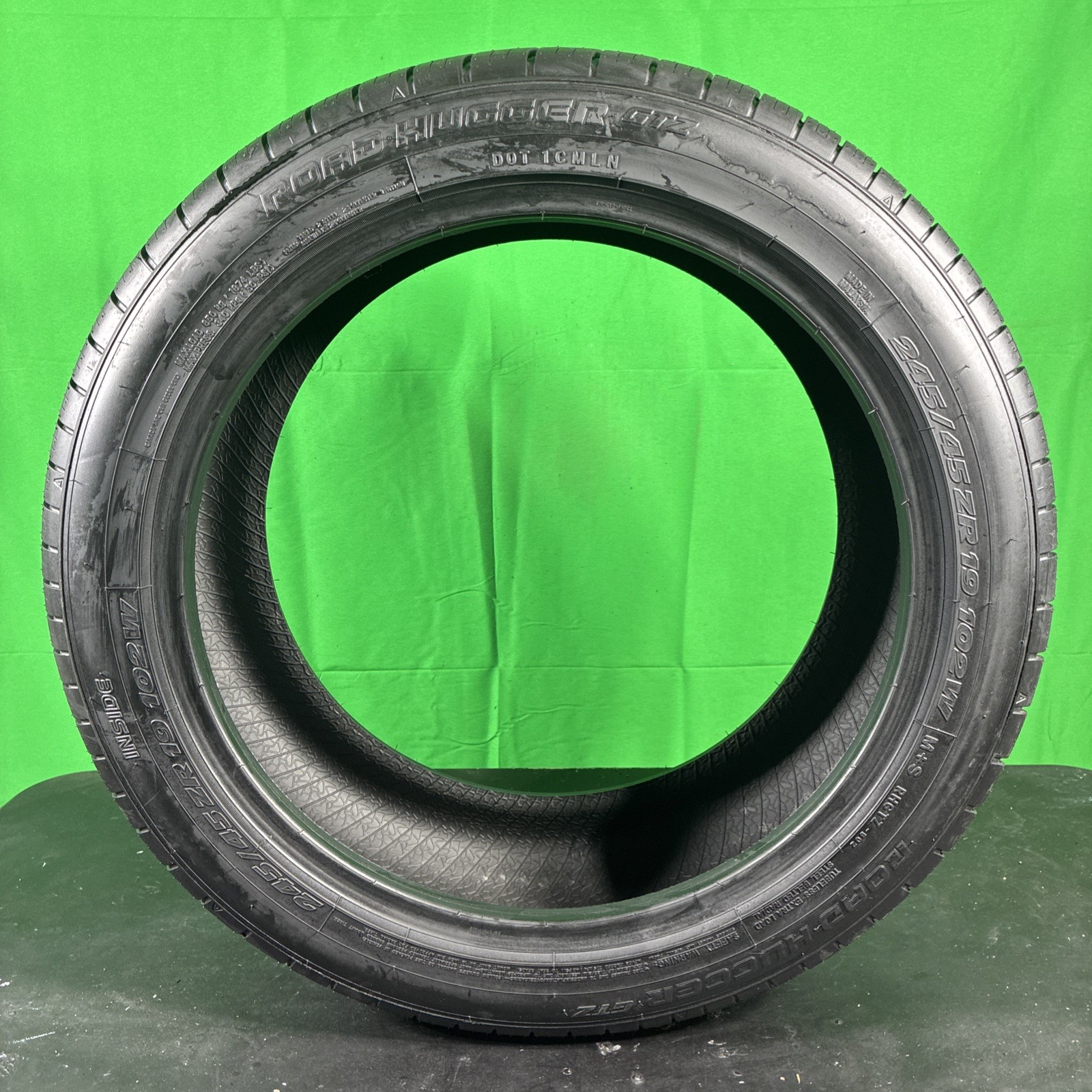 Single,Used-245/45ZR19 Road Hugger GTZ 102W 9/32 Dot 5025