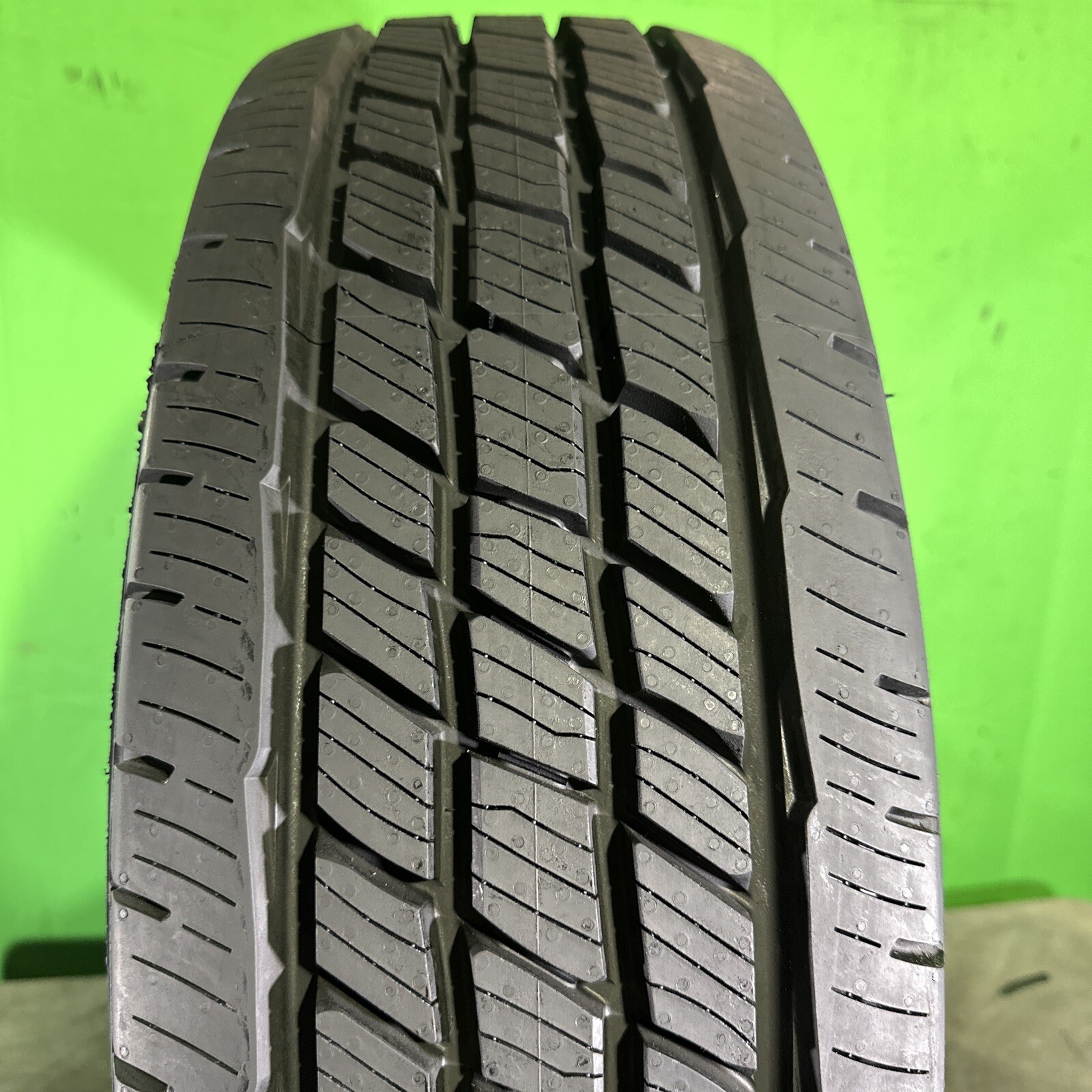 Single,Used-LT245/70R17 Cooper Adventurer H/T 119/116S 13+ DOT 4220