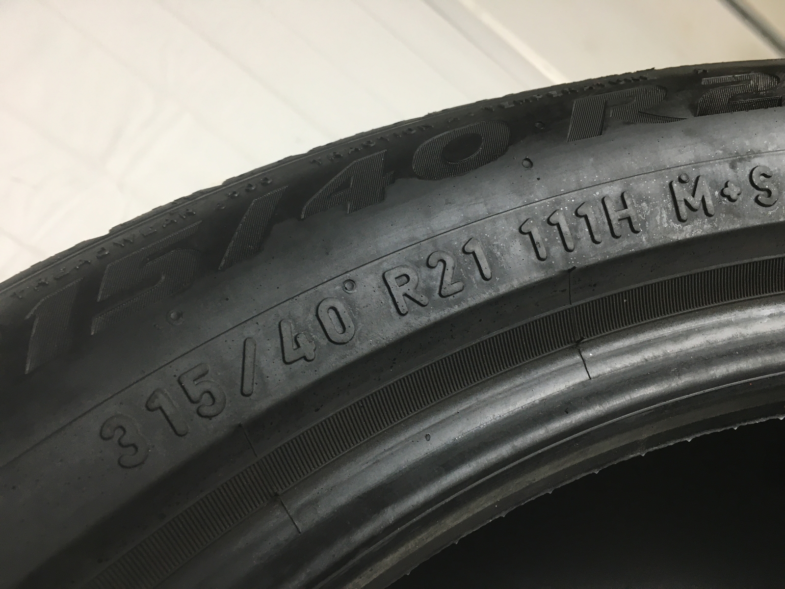 [1] Pirelli Scorpion Zero All Season P315/40R21 315 40 21 Tire 8.0-9.0/32