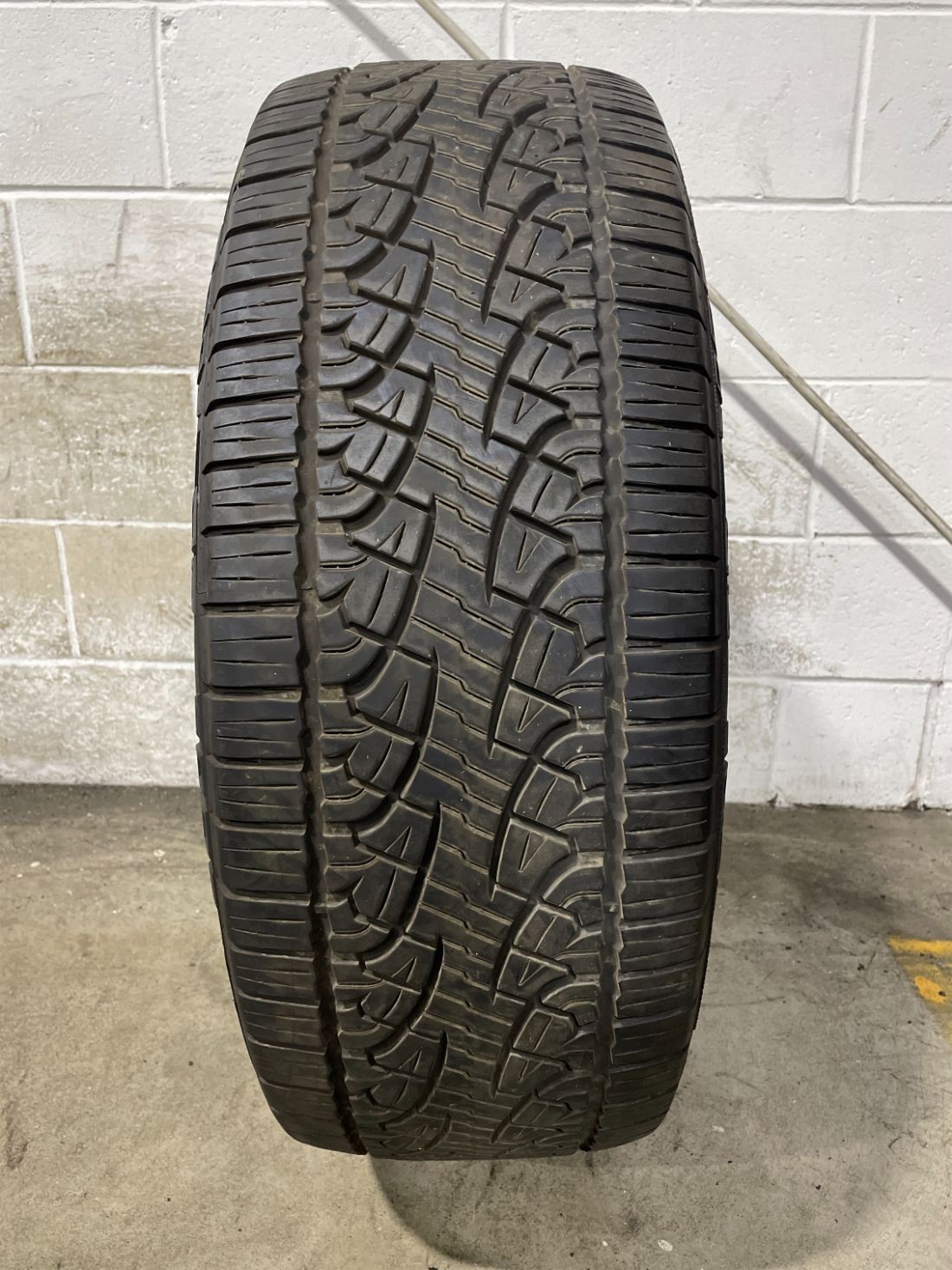 1x P285/65R20 Pirelli Scorpion ATR TO ELECT CYBRTRK 8/32 116 H Used Tire 2856520