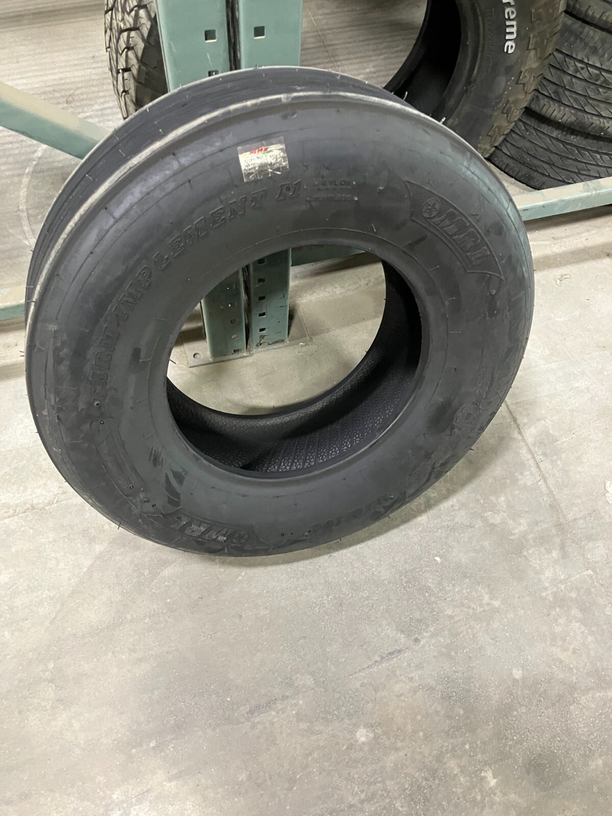 New Tire 9.5 L 15 MRL Rib Implement Flotation 12 ply TUBELESS 9.5Lx15