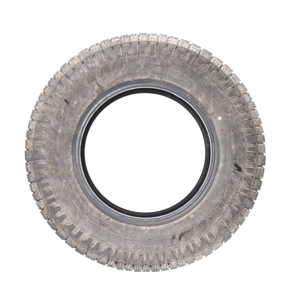 Used LT 235/80R17 Mazama Open Range A/T Plus 120/117R – 15/32