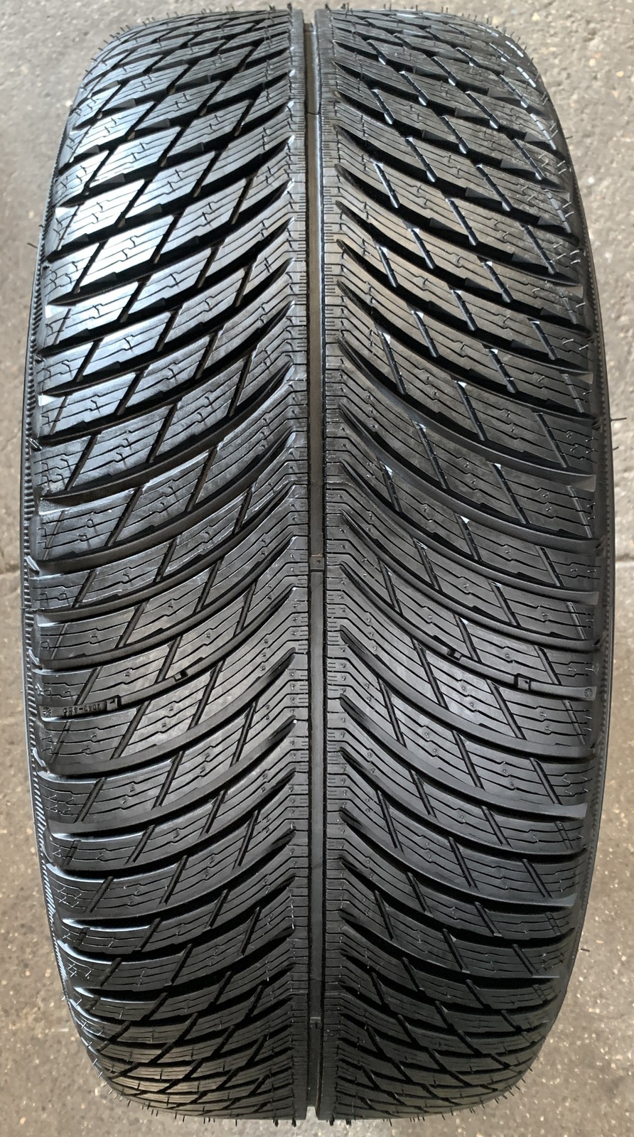 1 Winter Tire 255/45 R20 105V Michelin Pilot Alpin 5 Suv * M+S 241-20-9A
