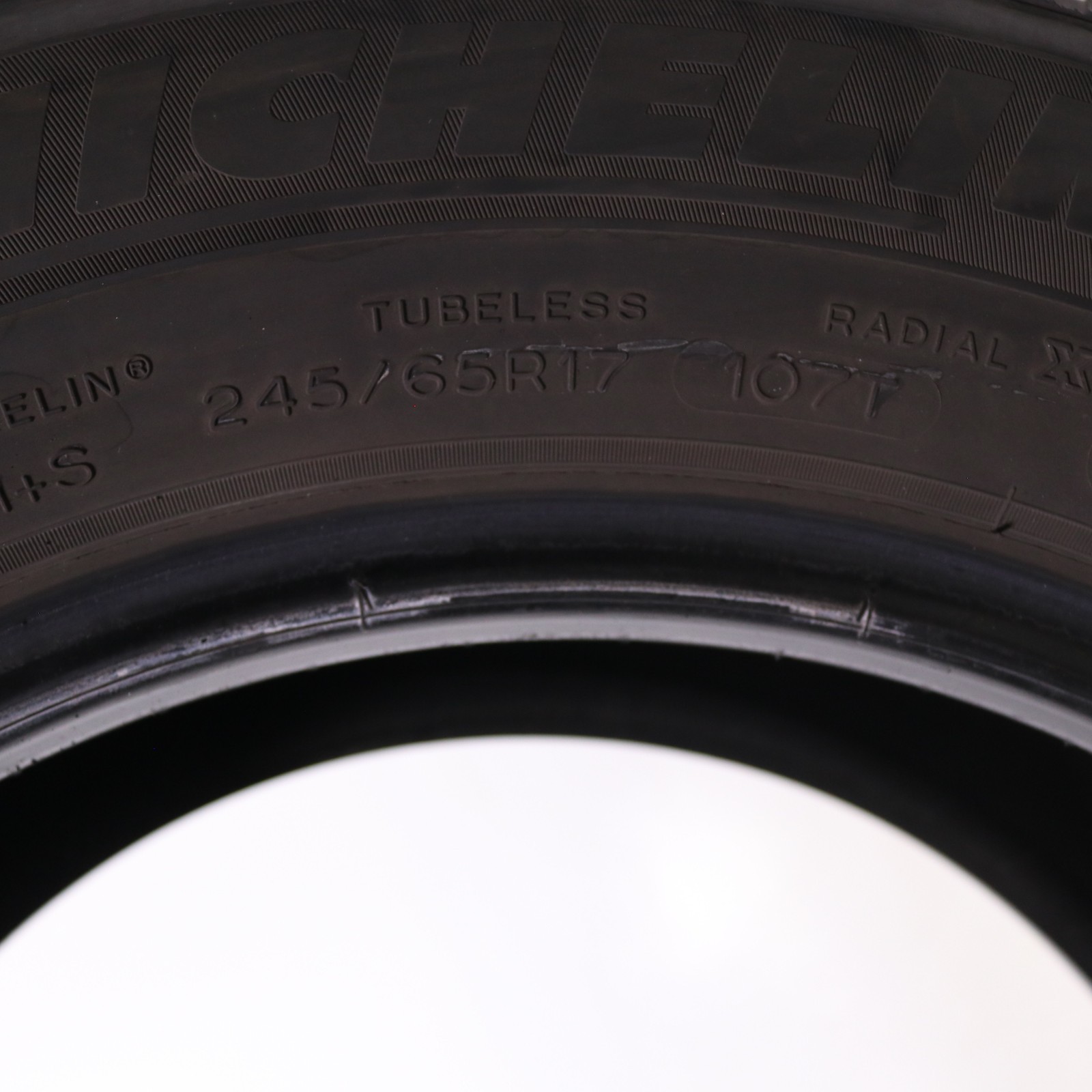 Set of 4 Used 245/65R17 Michelin Defender LTX M/S – 107T – 8.5-9.5/32
