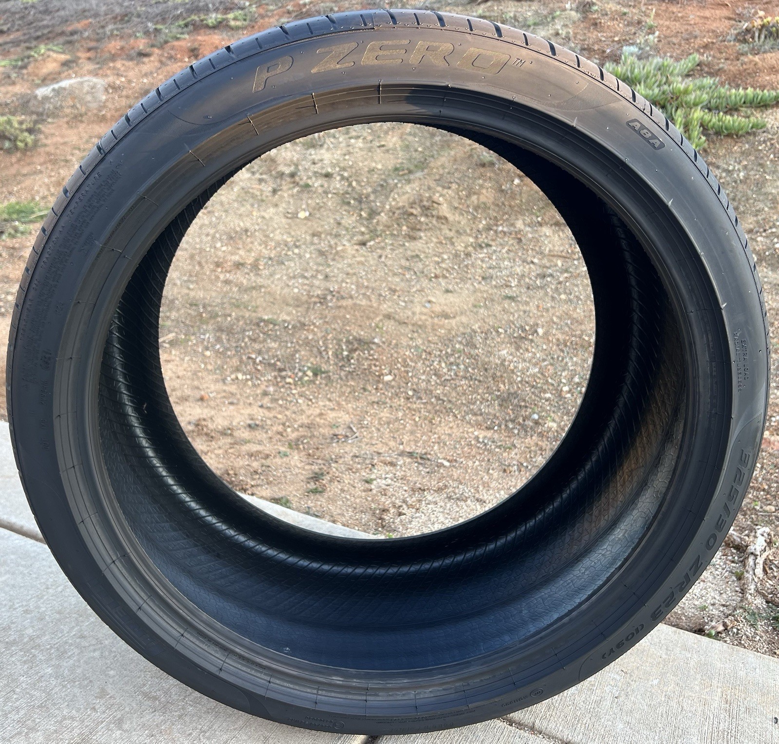 Set of TWO BRAND NEW 325/30ZR23 (109Y) Pirelli P Zero PZ4 Sport A8A Tires
