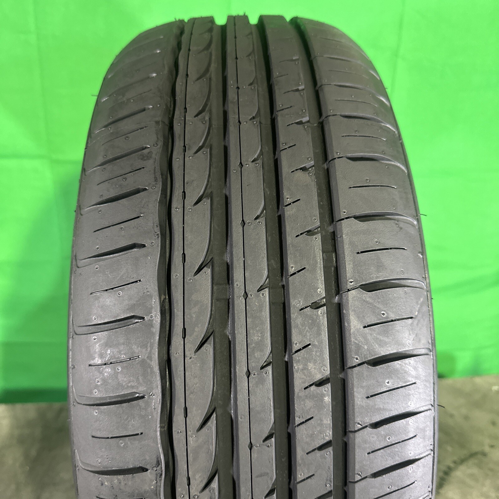 Set,Used-215/55R17 Sailun Atrezzo SVA110/32 98W DOT 2623