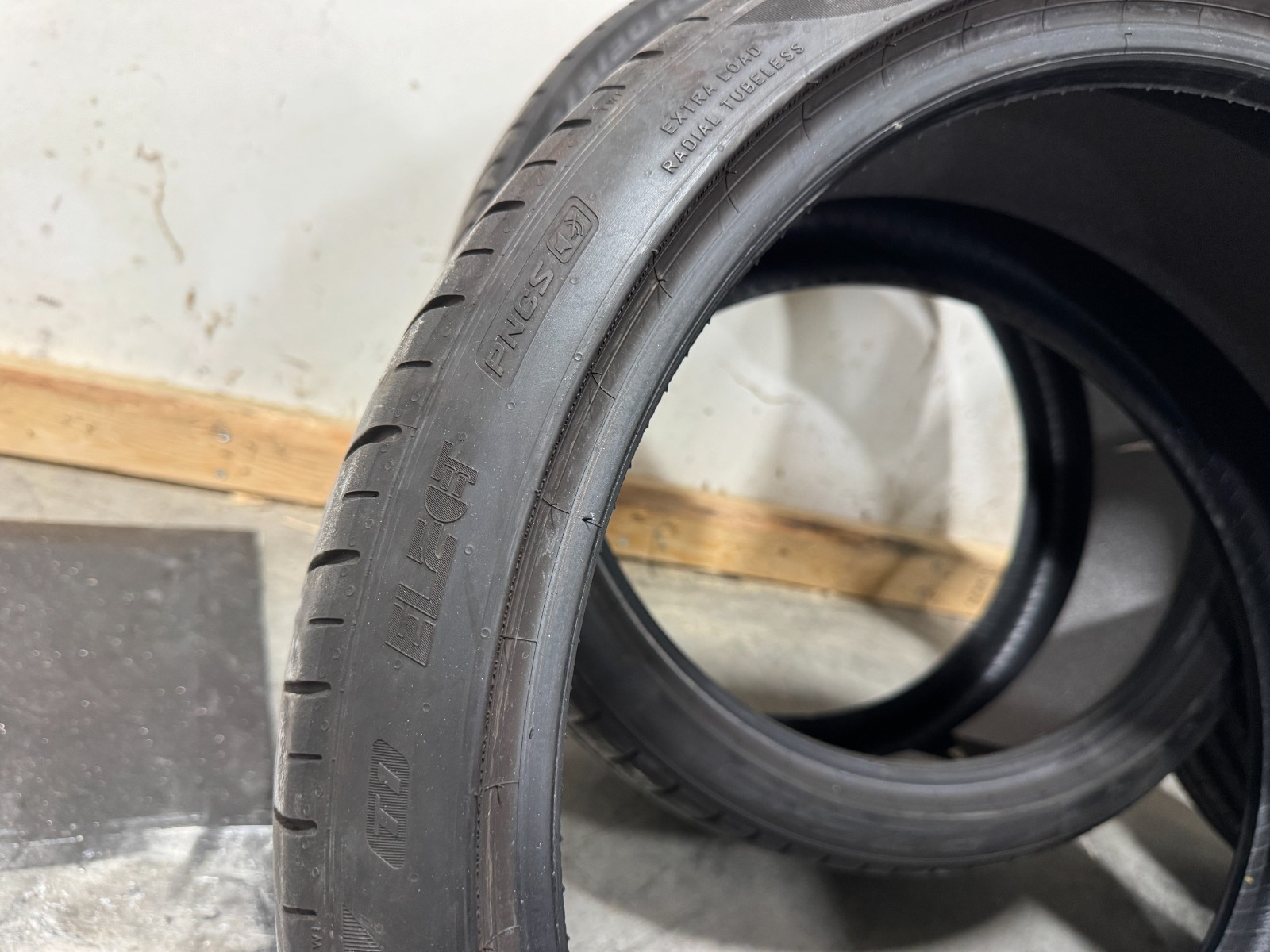 OEM 2024+ Tesla Model 3 Performance Tires (5 Total) 235/35/20 & 275/35/20