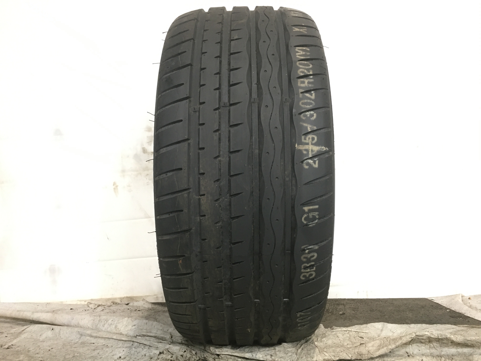 [1] Hankook Ventus S1 Evo P235/30ZR20 235 30 20 Tire – Driven Once
