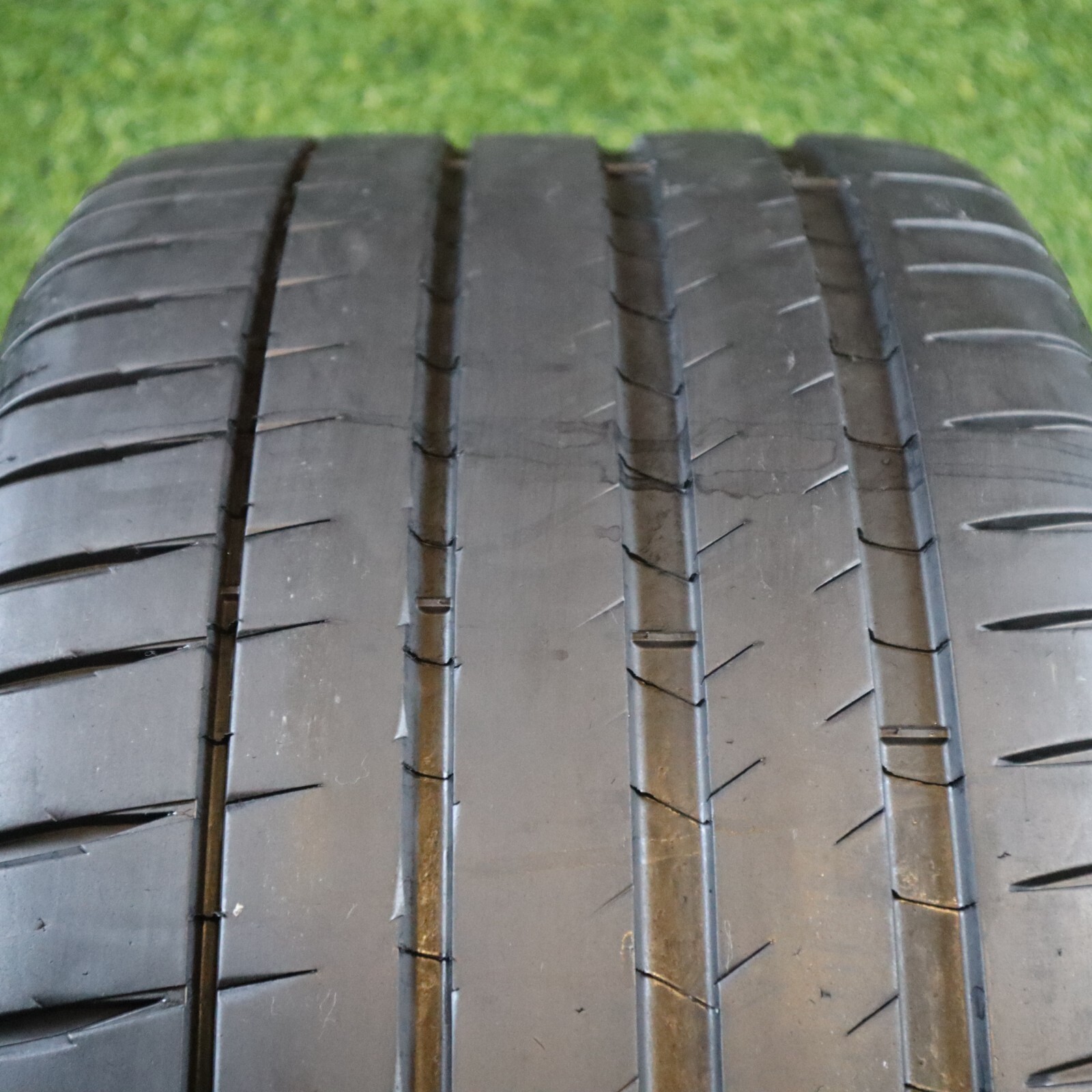 305 30 21 Michelin Pilot Sport 4 S with 80% Tread 7/32 104Y #20518