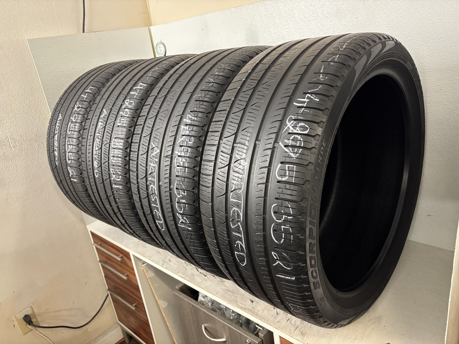 NO SHIPPING ONLY LOCAL PICK UP Set 4 Tires 295 35 21 Pirelli Scorpion Verde A/S
