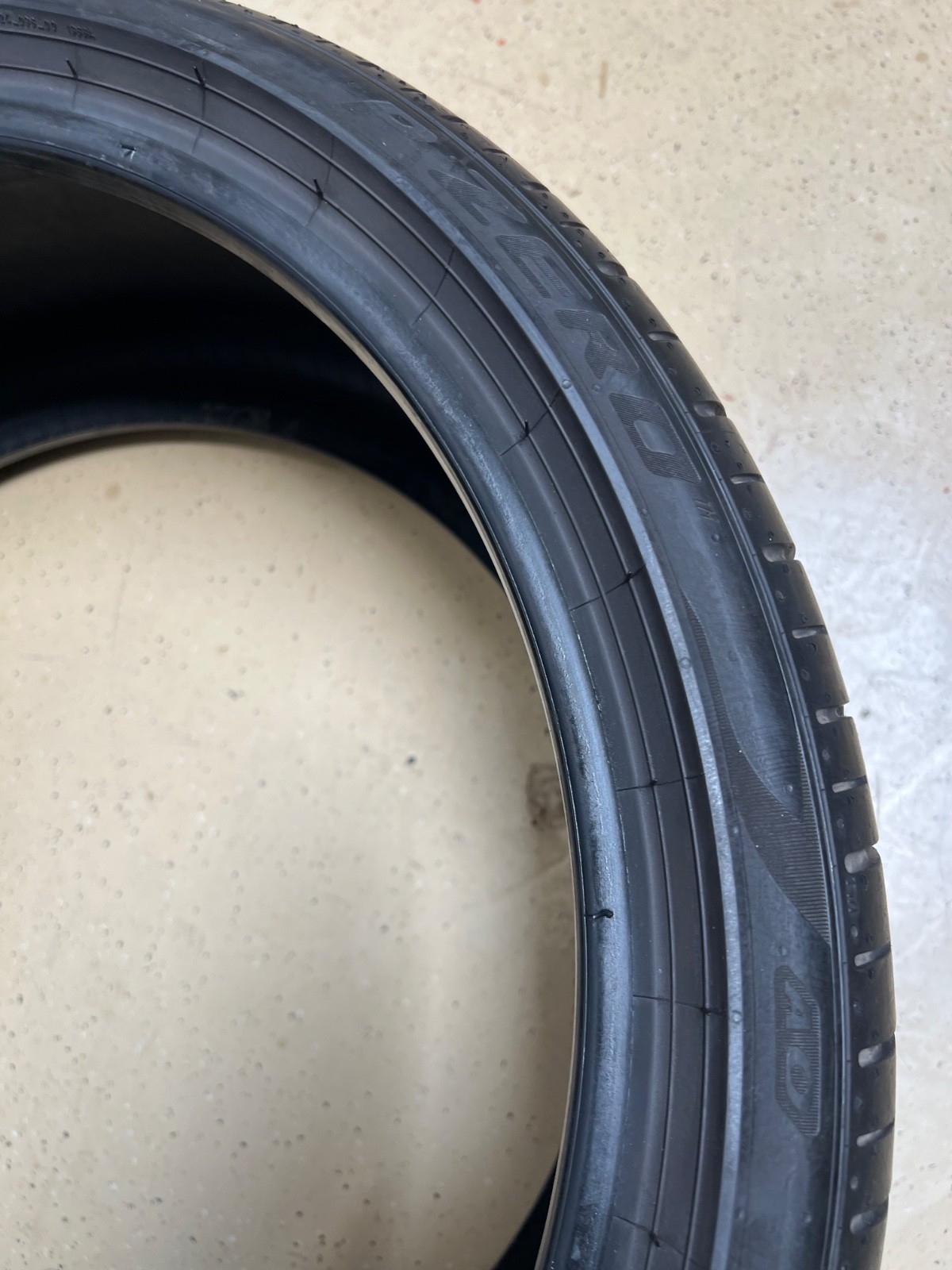 1 – NO REPAIRS 265/30ZR19 XL (93Y) Pirelli P Zero PZ4 (AO) Audi OEM – 4160