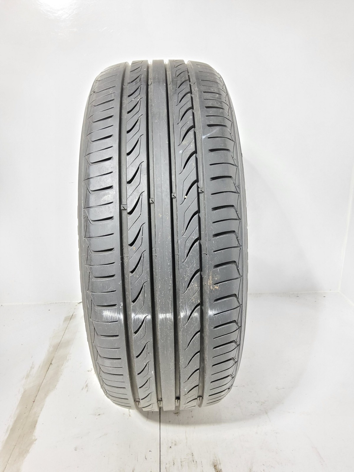 P215/60R16 Landsail LS388 95 H Used 8/32nds