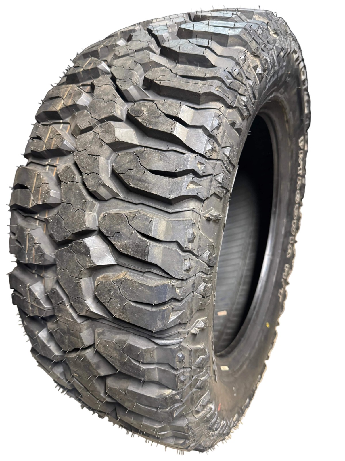 NOS MILESTAR PATAGONIA M/T OWL LT 305 55 20 125/122Q 12PLY MUD TERRAIN TIRE 2278