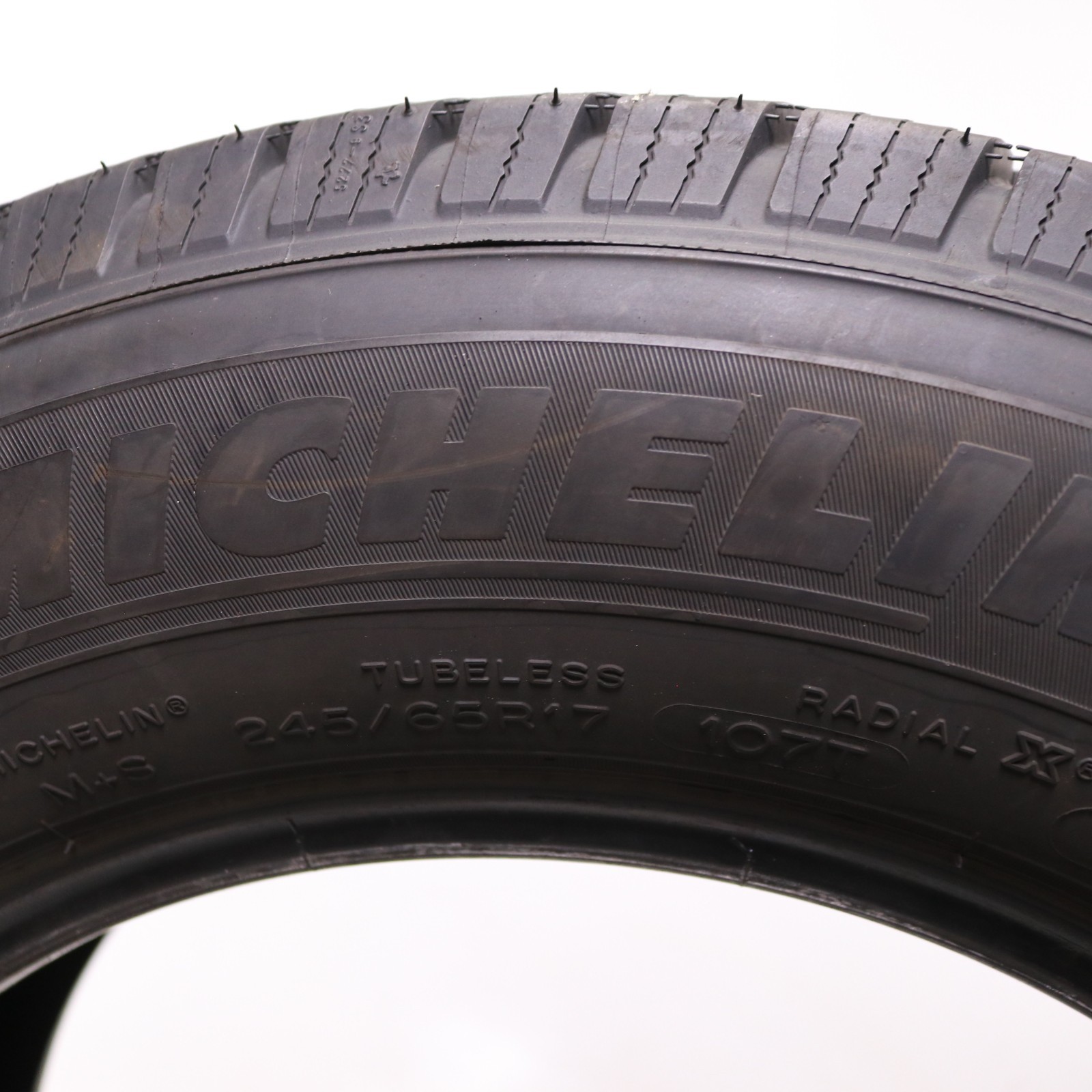 Set of 4 Used 245/65R17 Michelin Defender LTX M/S – 107T – 8.5-9.5/32