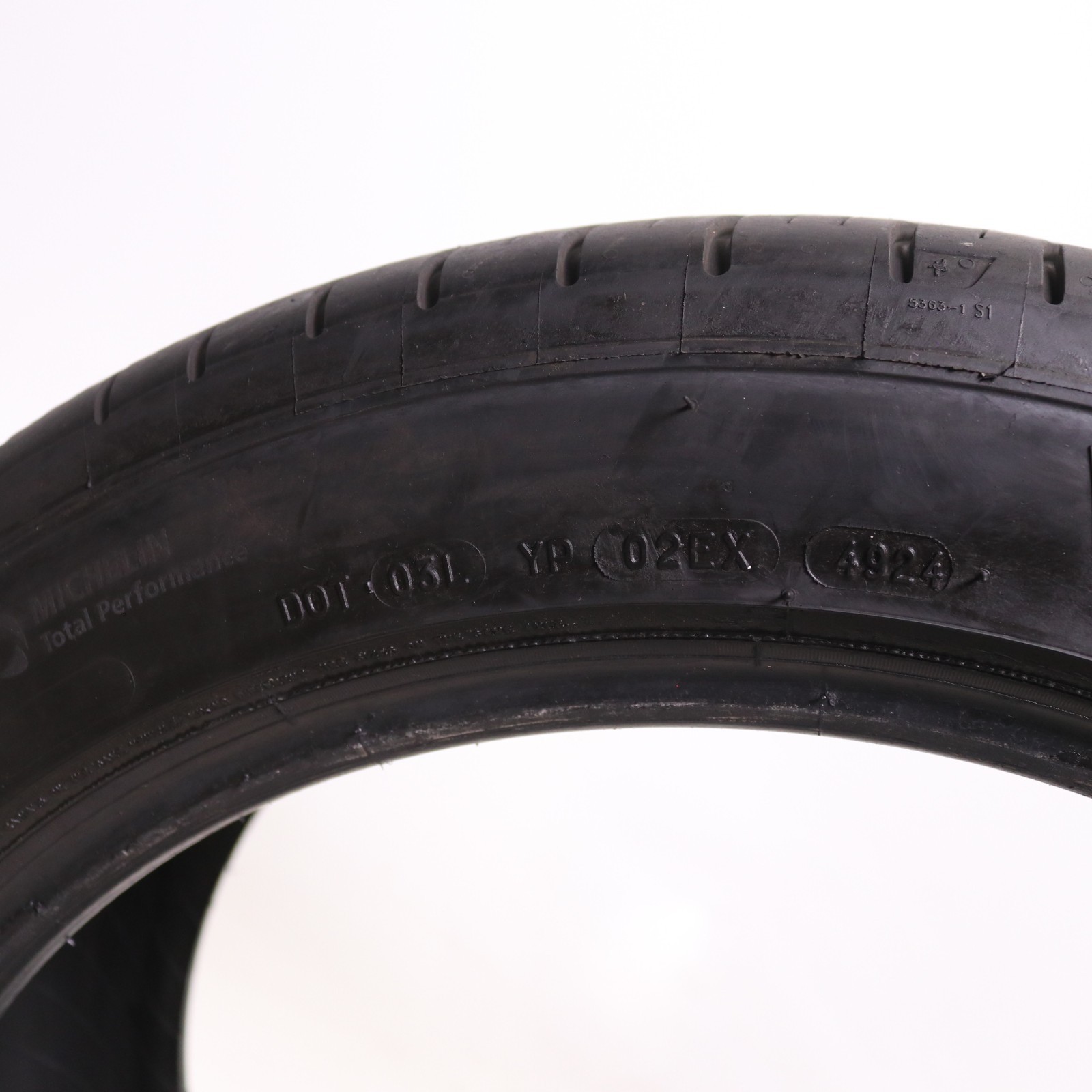 Used 245/45ZR19 Michelin Pilot Sport All Season 4 – 102Y – 6/32