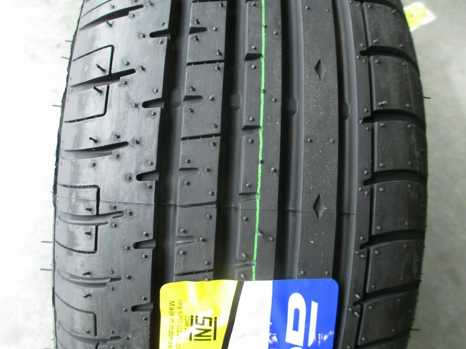 2 New 265/30ZR19 Accelera PHI Tires 2653019 30 19 R19 30R 400AA All Season
