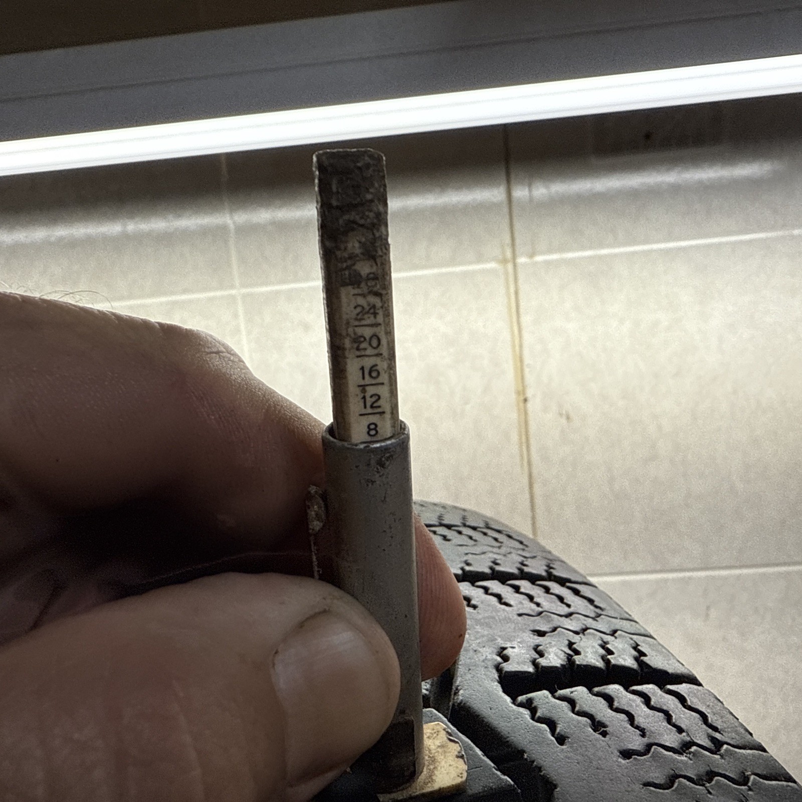 Michelin 185 – SR 380 / 185-15 X Made In France Tire #2 Triumph Jaguar MG ??