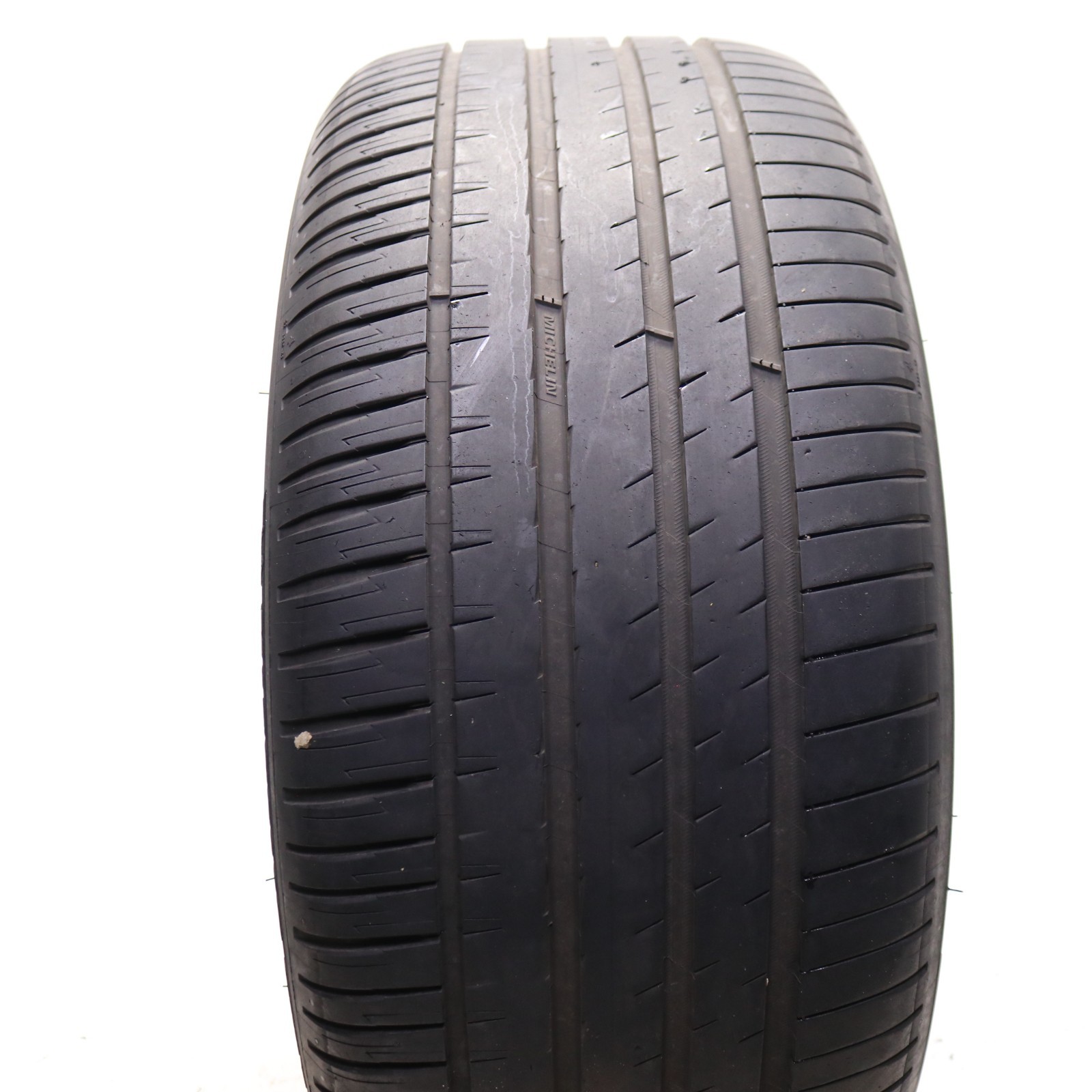 Set of 2 Used 265/40ZR20 Michelin Pilot Sport EV LM1 Acoustic – 104Y – 6.5-7/32