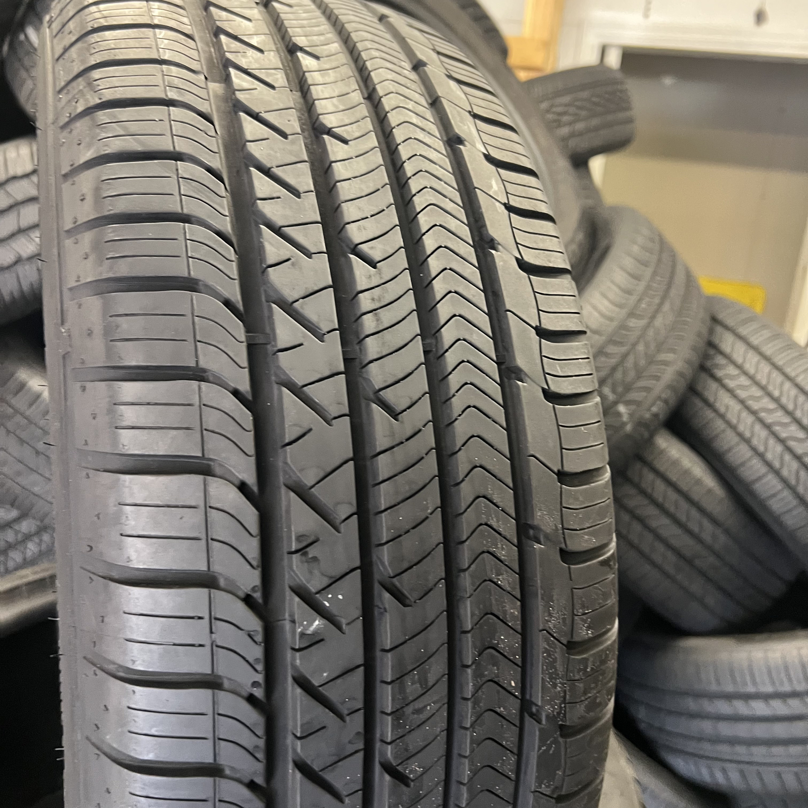 1 Tire LikeNEW Goodyear Eagle Sport AO 235/50/19 235/50R19 99H 9/32 No Patch