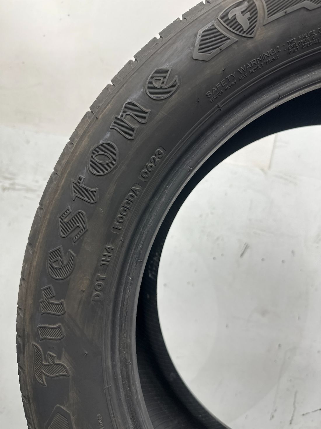 Used P235/55R19 Firestone Destination LE3 101 H – 8/32