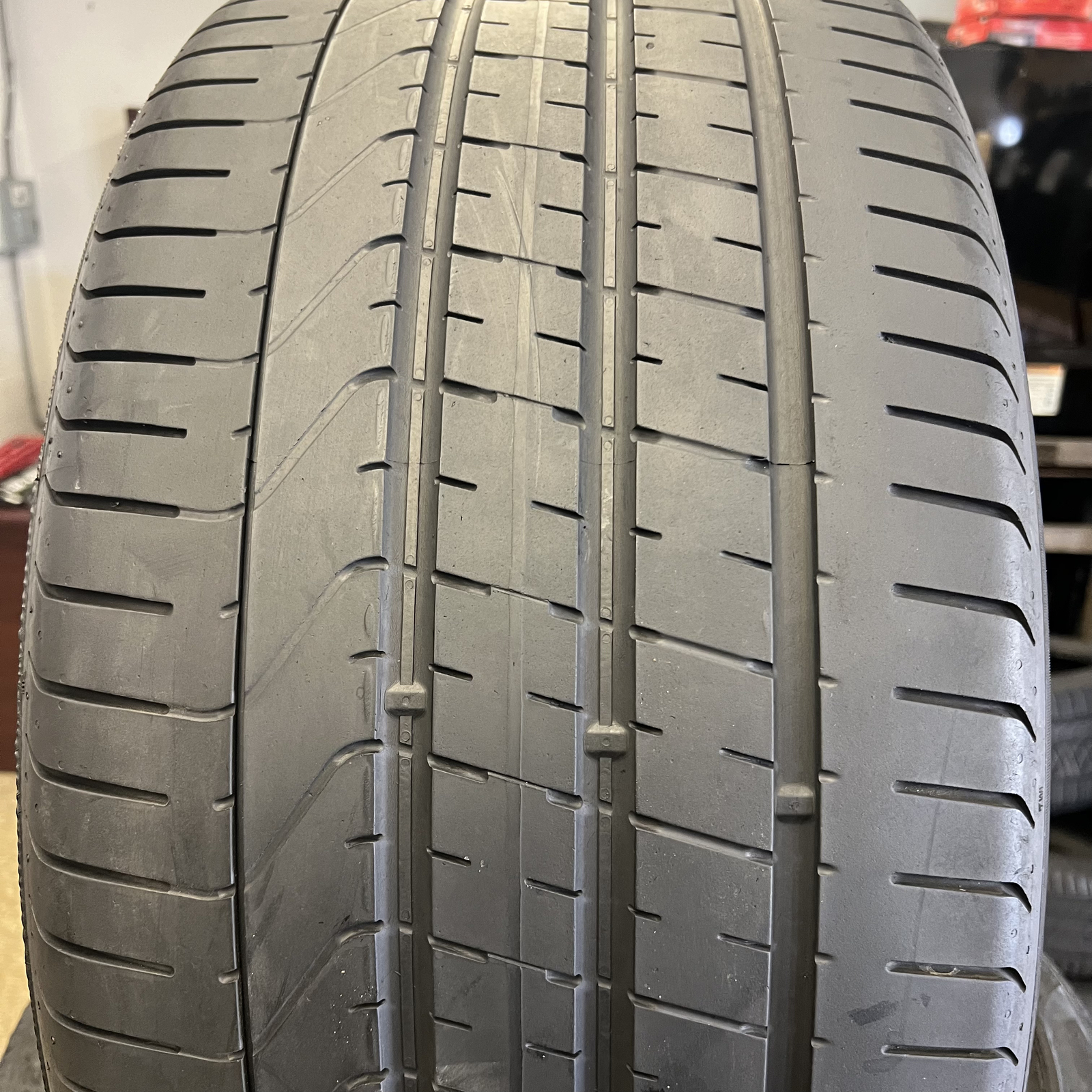 1 LikeNEW Tire Pirelli P Zero PZ4 NO 315/30/22 315/30ZR22 3153022 107Y NO Patch