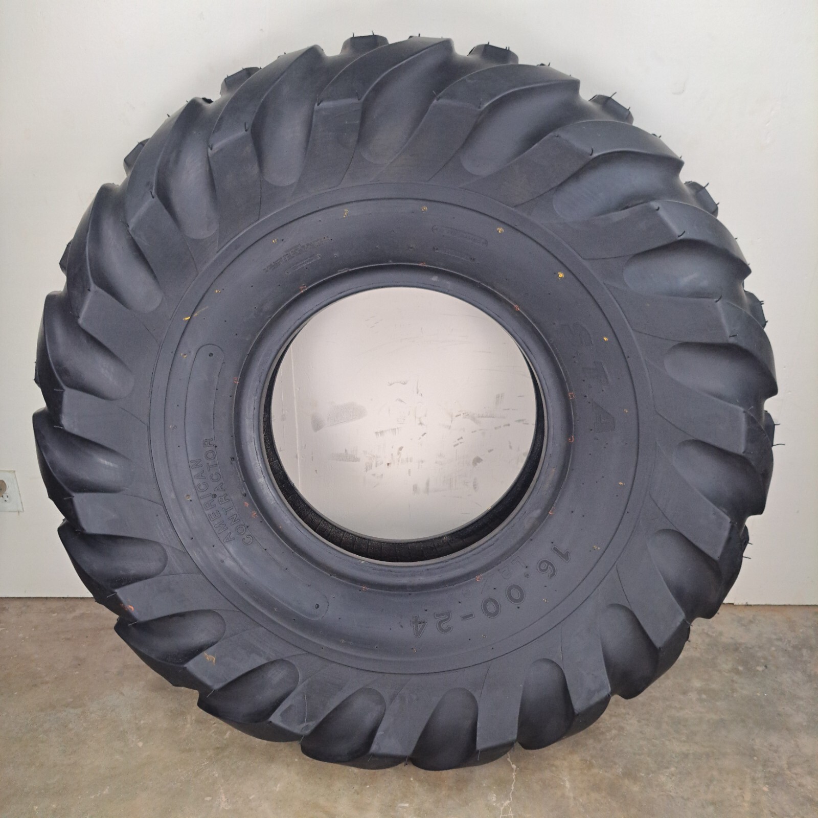 16.00-24 STA L2/G2 American Contractor *NEW*