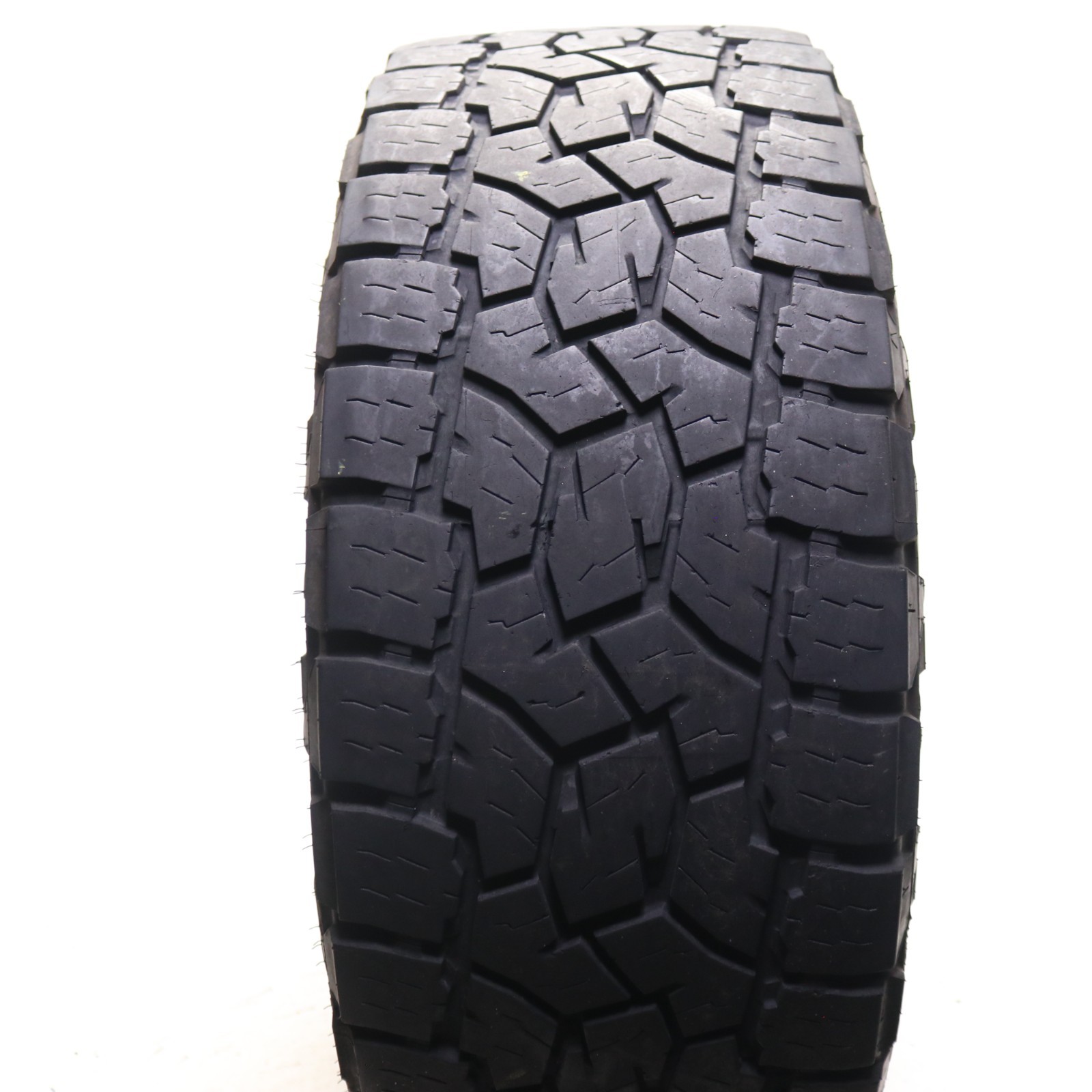 Used LT 35X12.50R20 Toyo Open Country A/T III – 121R – 10/32 No Repairs