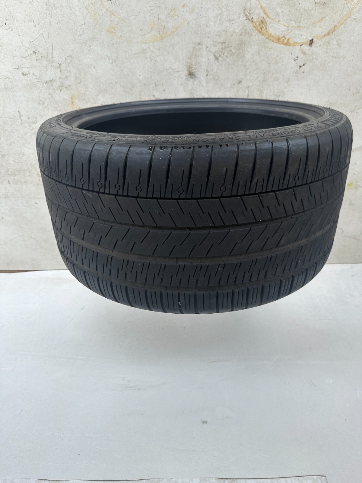 Michelin Pilot Sport AS 4 ZP 305/30ZR20 Tire