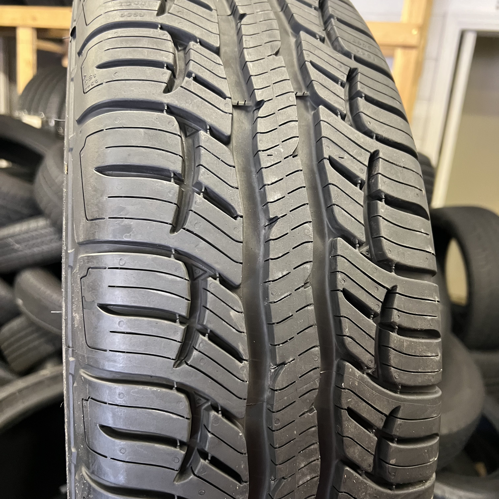 1 New Tire Bfgoodrich Advantage T/A Sport LT 245/75R16 111T DOT.2724 11.5/32 New