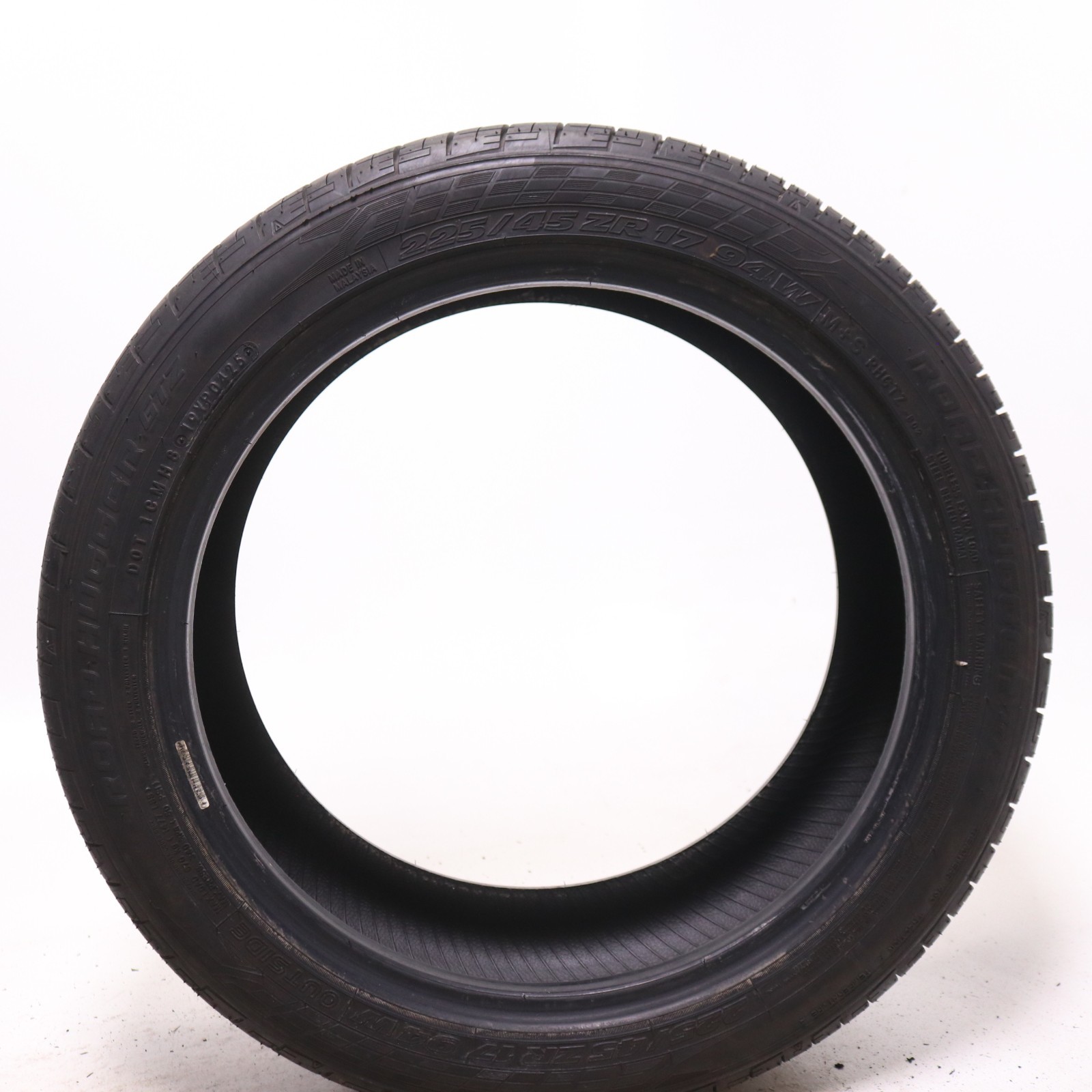 Set of 2 Used 225/45ZR17 Road Hugger GTZ – 94W – 9.5-10/32
