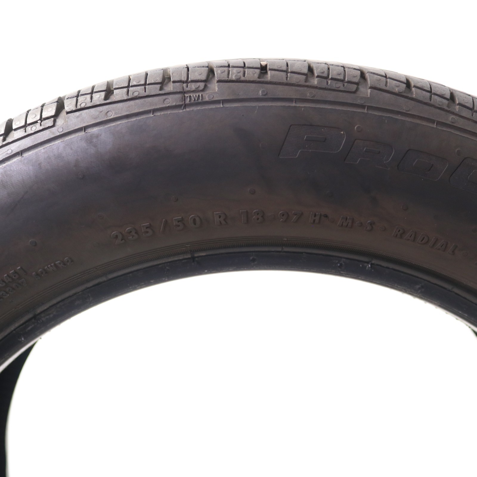 Set of 2 Used 235/50R18 Continental ProContact TX SSR MOE – 97H – 6.5-7/32