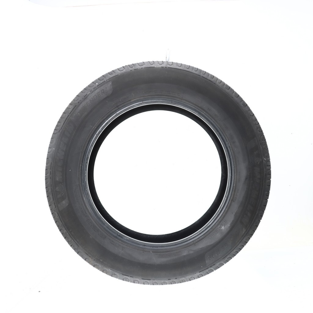 Set of (4) Used 235/65R18 Michelin Defender 2 106H – 6-7/32