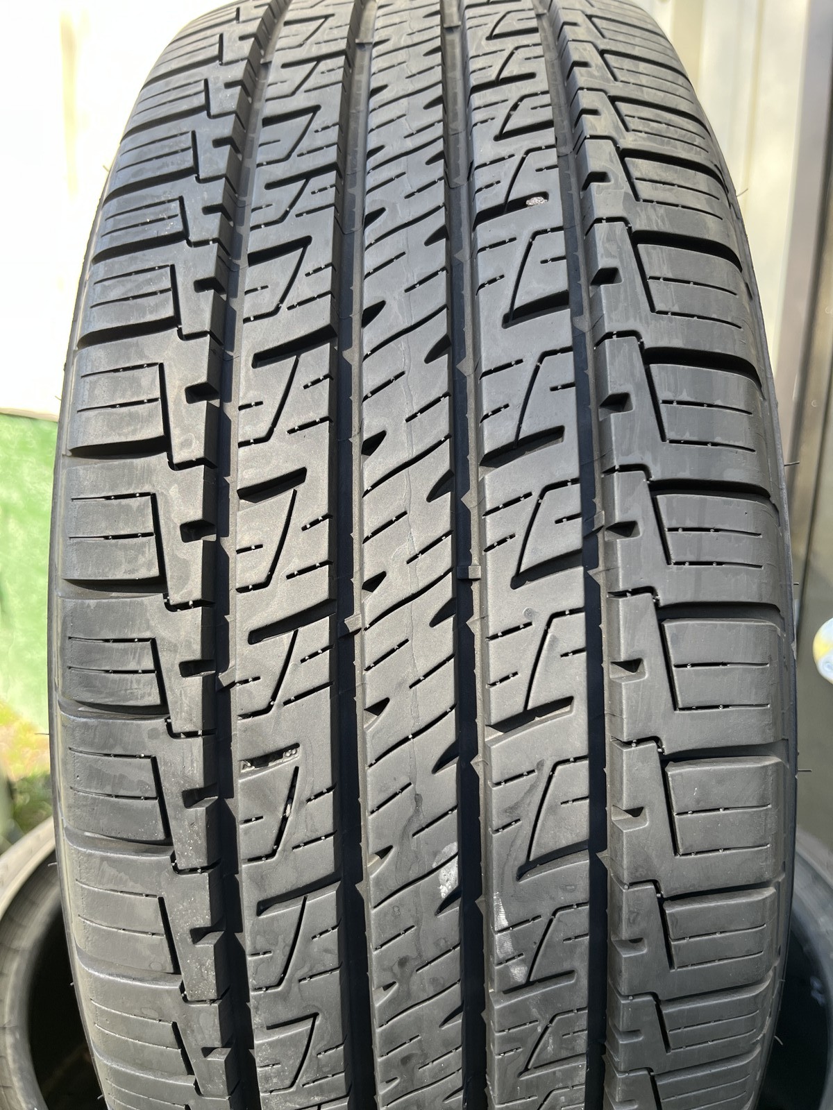 1 Tire Goodyear Assurance MaxLife 235/55E19 101V DOT.4423 11.5/32 NO Patch