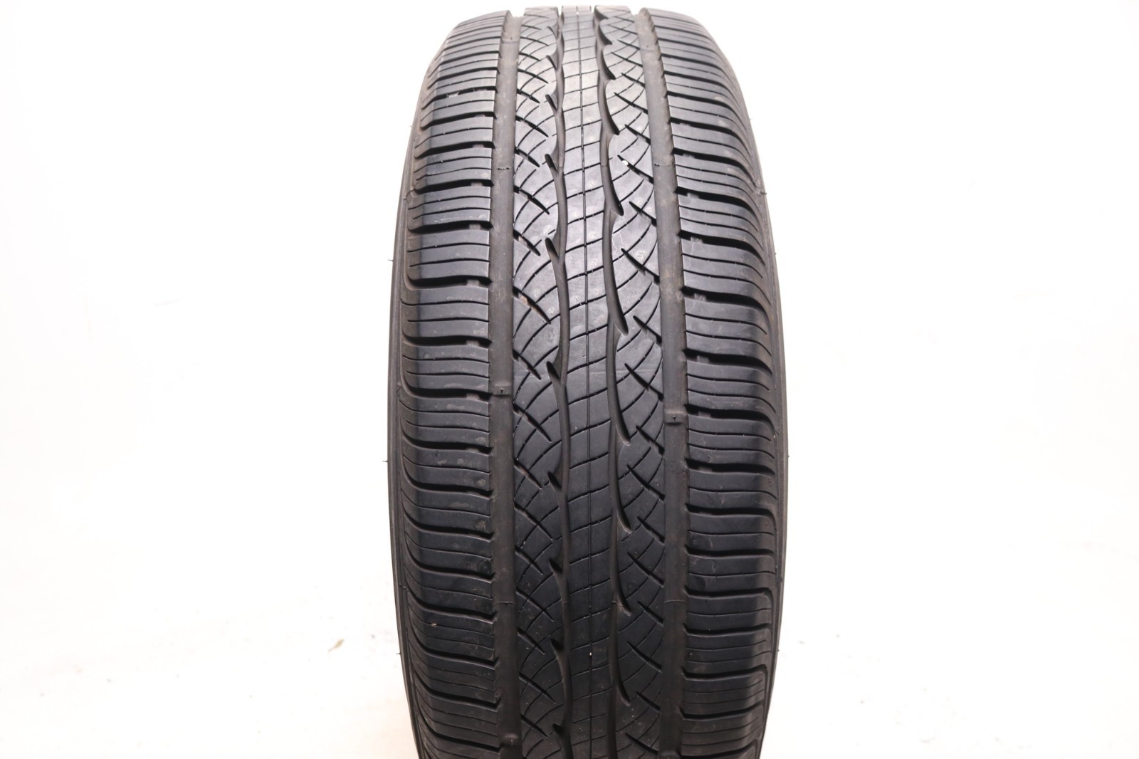 Set of 2 Used 235/65R17 SureDrive All-season – 104H – 9/32