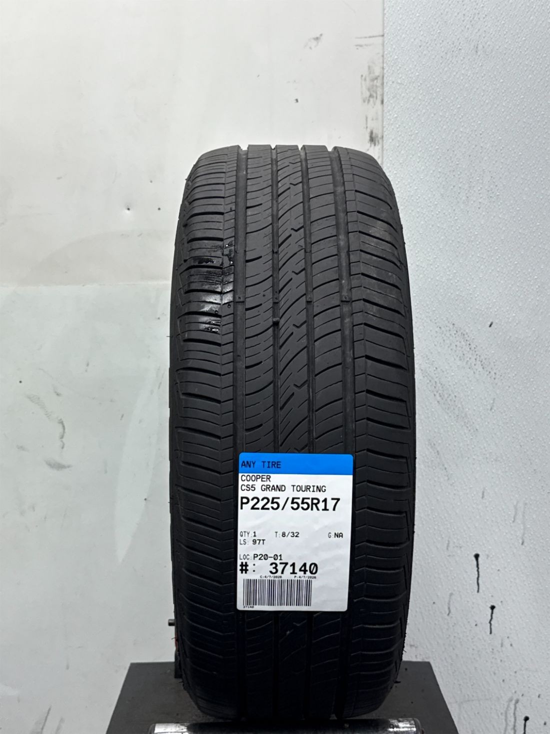 1 Used P225/55R17 Cooper CS5 Grand Touring 97 T – 8/32