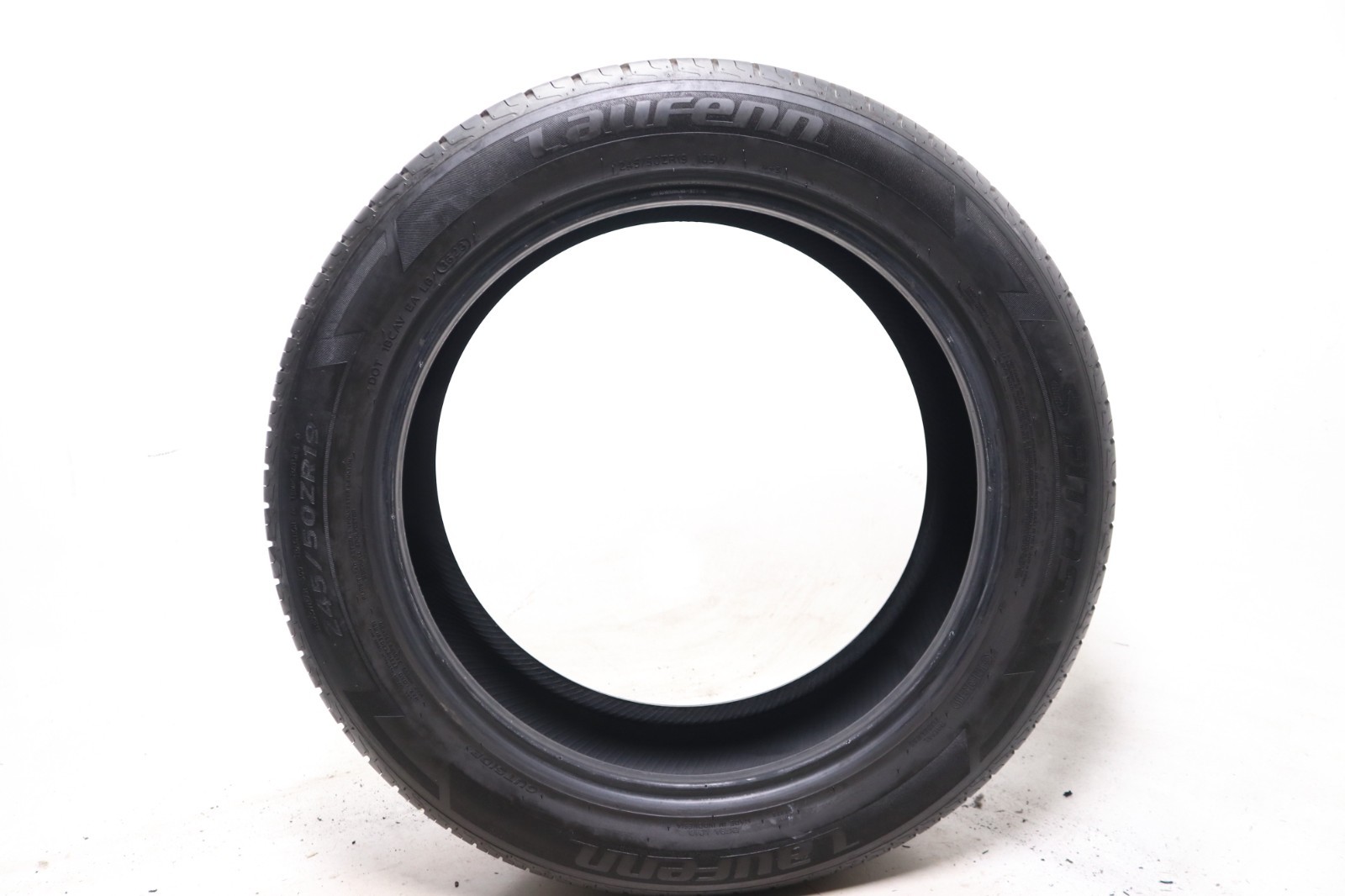 Set of 2 Used 245/50ZR19 Laufenn S Fit AS – 105W – 8/32 No Repairs