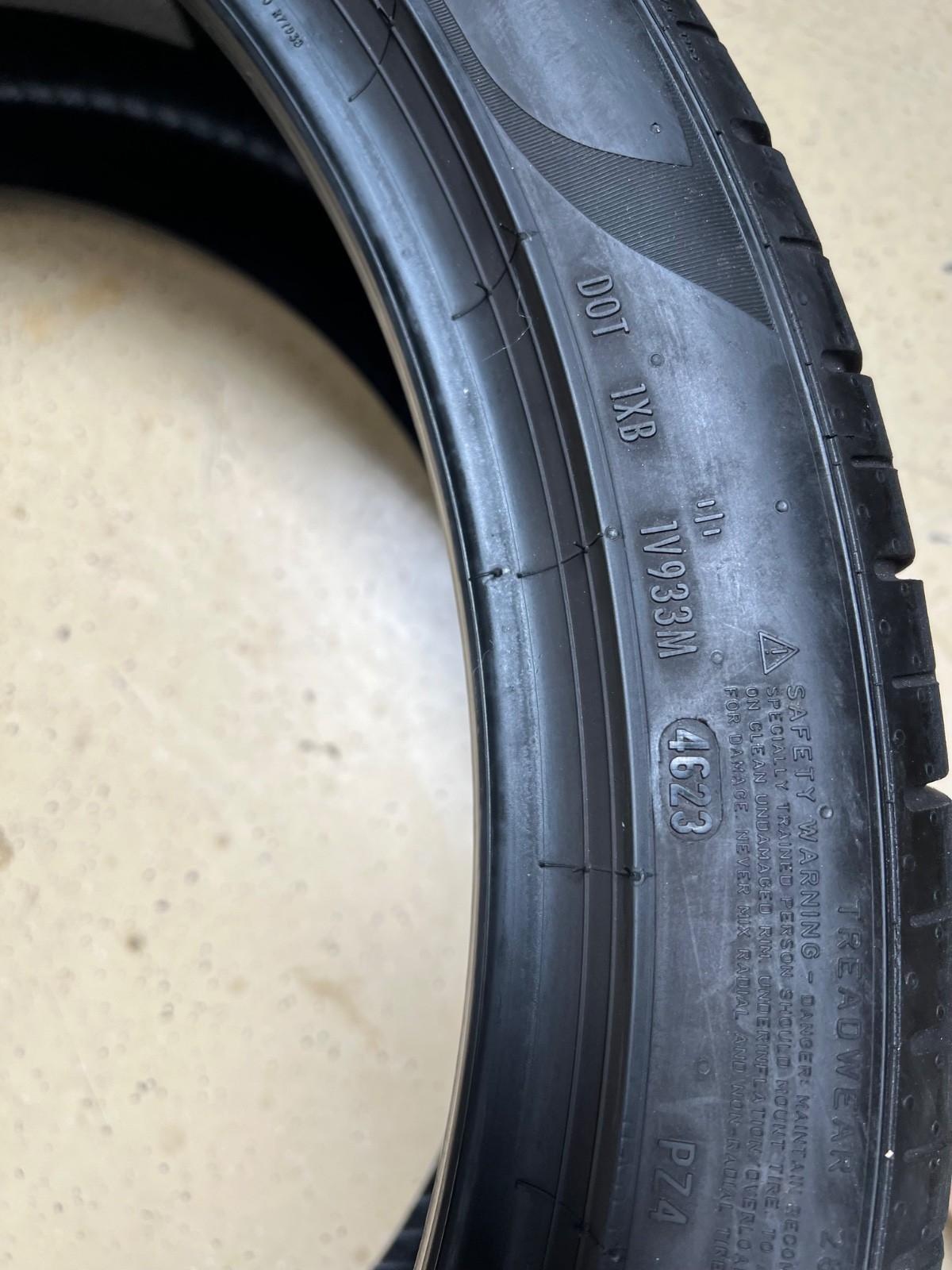 1 – NO REPAIRS 285/35ZR23 XL (107Y) Pirelli P Zero PZ4 PNCS (A8A) – 5005