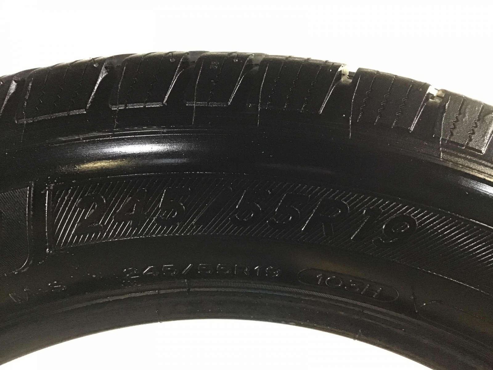 P245/55R19 Michelin Defender LTX M/S 103 H Used 9/32nds