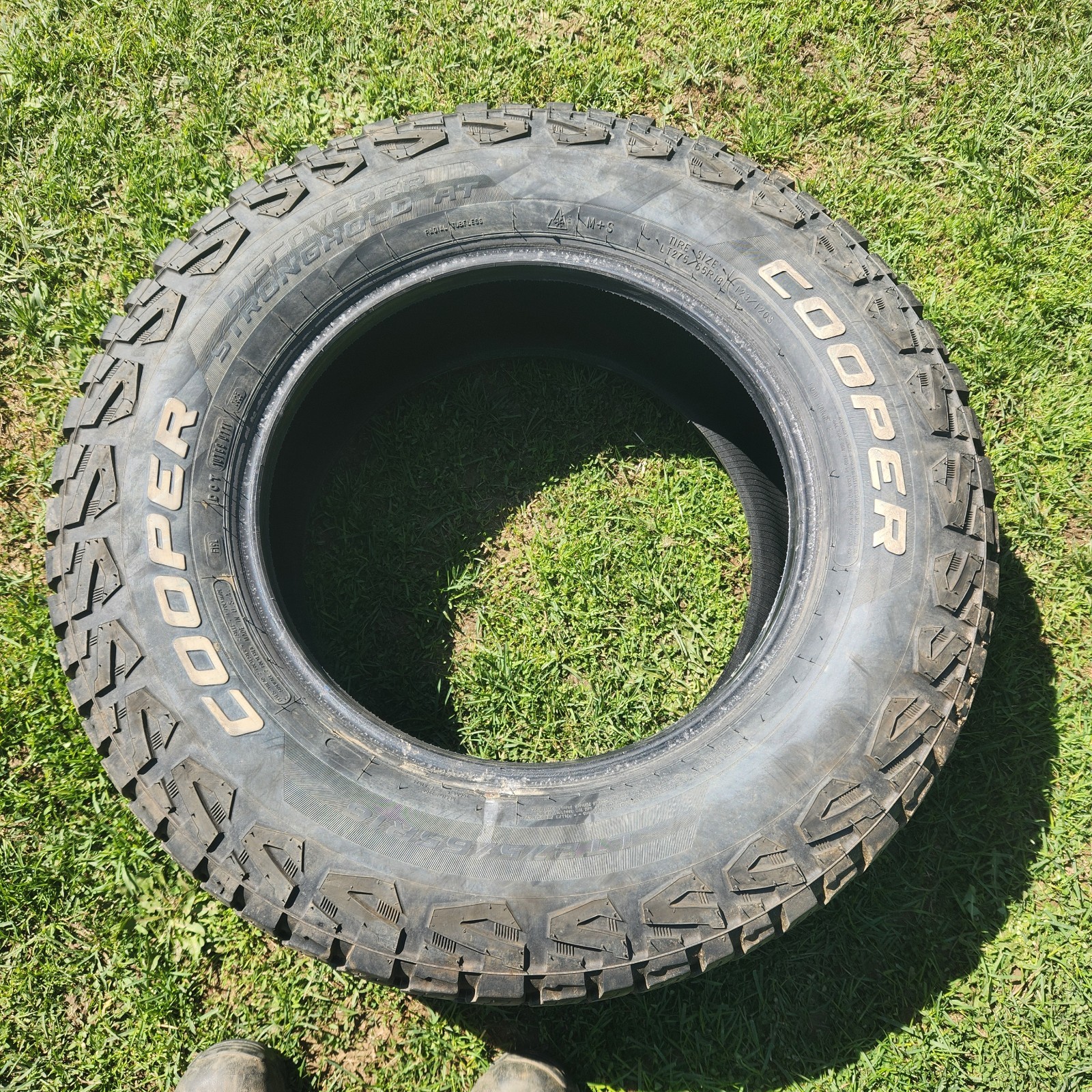 4- Used COOPER DISCOVERER STRONGHOLD AT LT275/65R18 123S E1 RWL