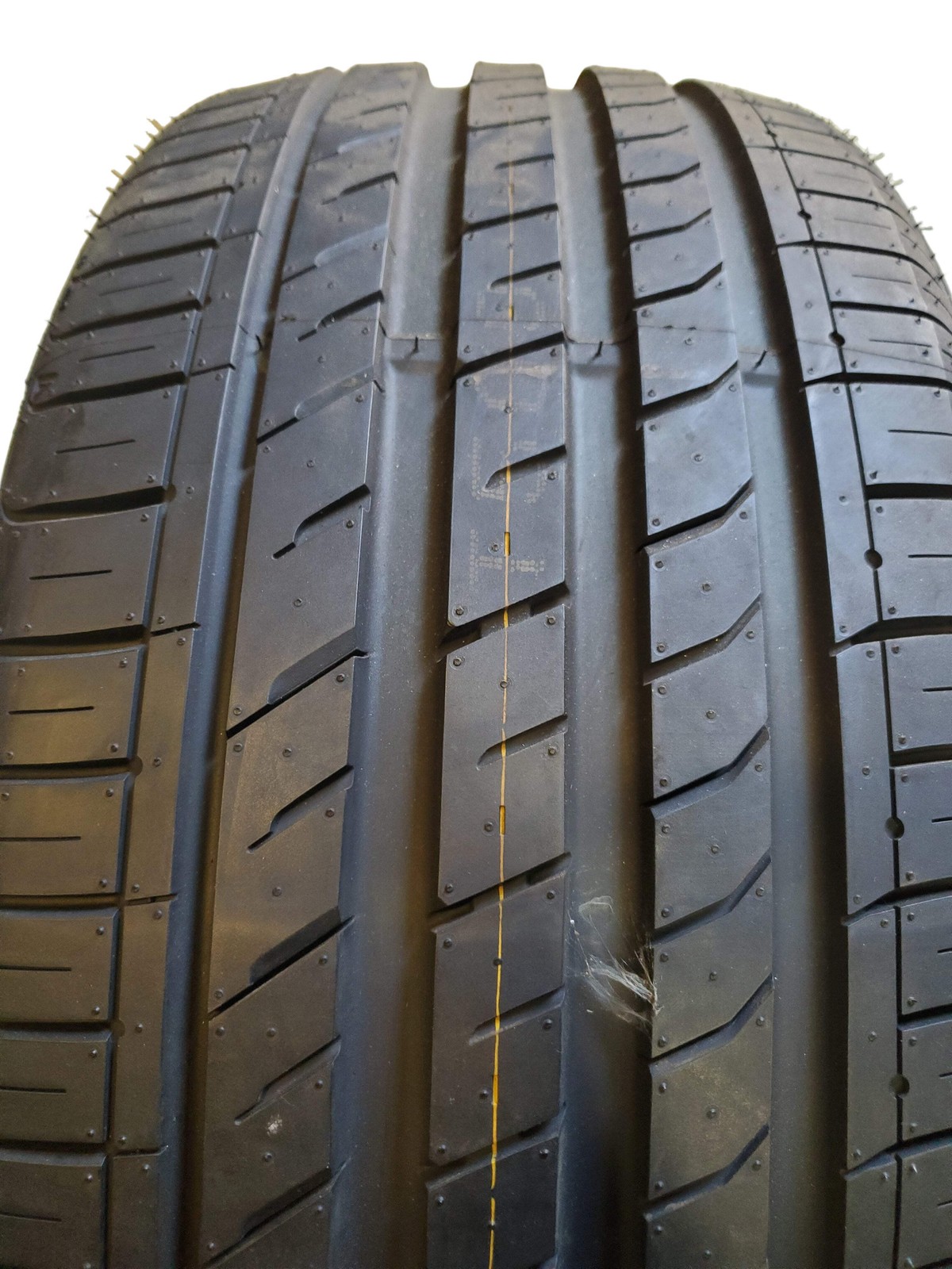 NOS NEXEN N FERA SU1 BSW P 225 35 20 90Y XL UHP TIRE 14101NXK