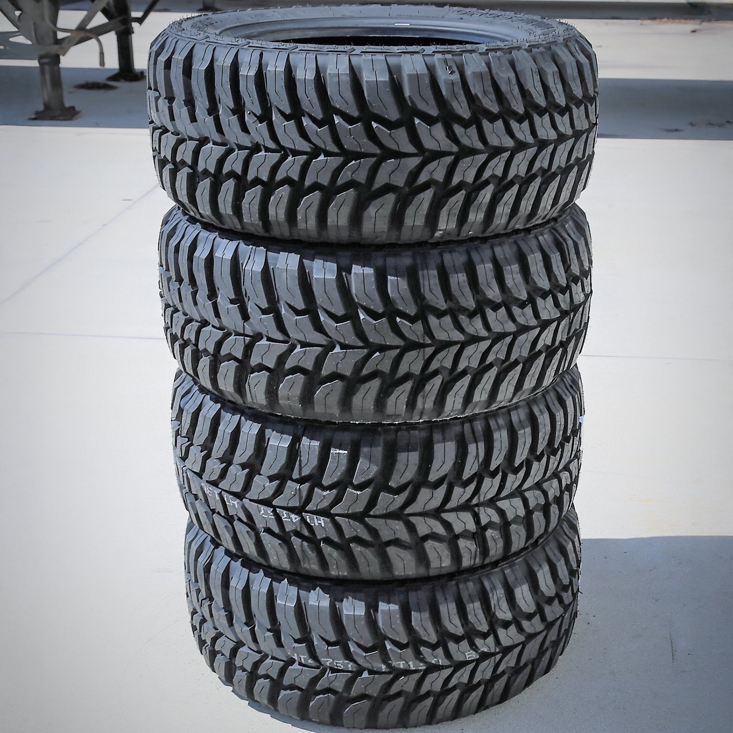New Crosswind M/T LT 305/70R16 ( 33×12.00R16 ) Load E 10 Ply MT Mud Tires