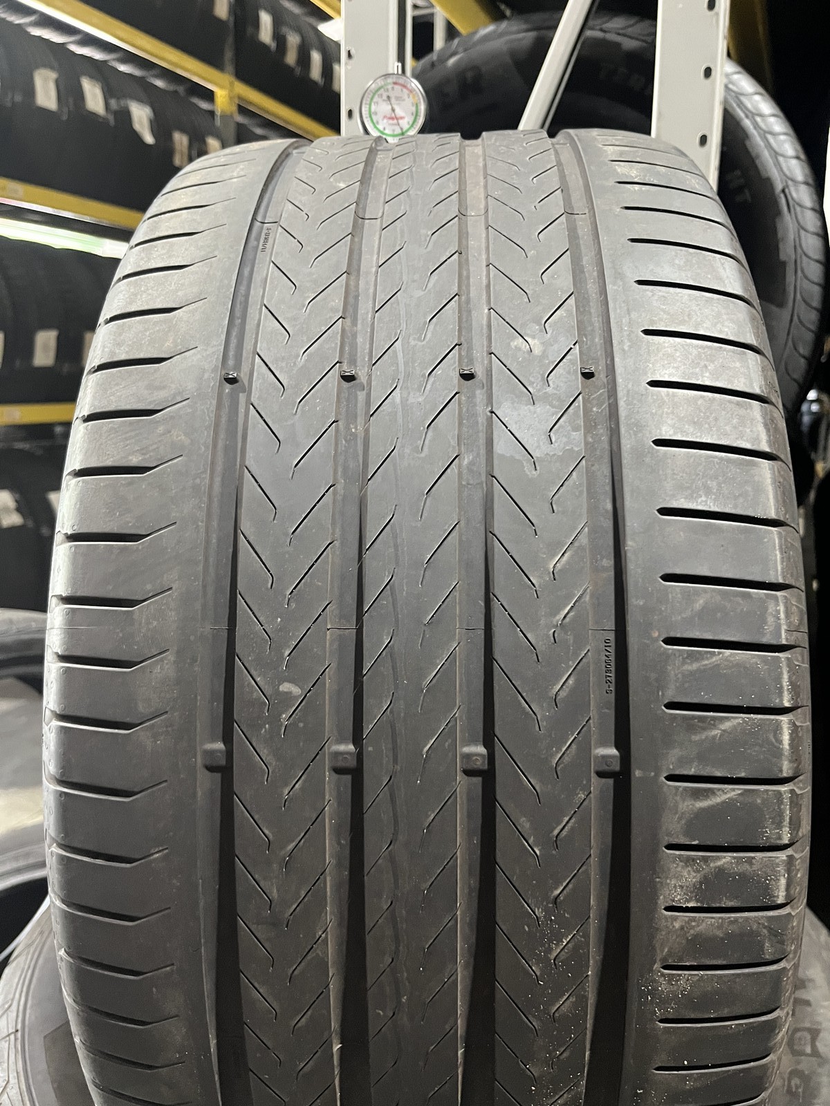 1 Continental EcoContact 6Q MO ContiSilent 325/40R22 114Y DOT.1625 6/32 NO Patch