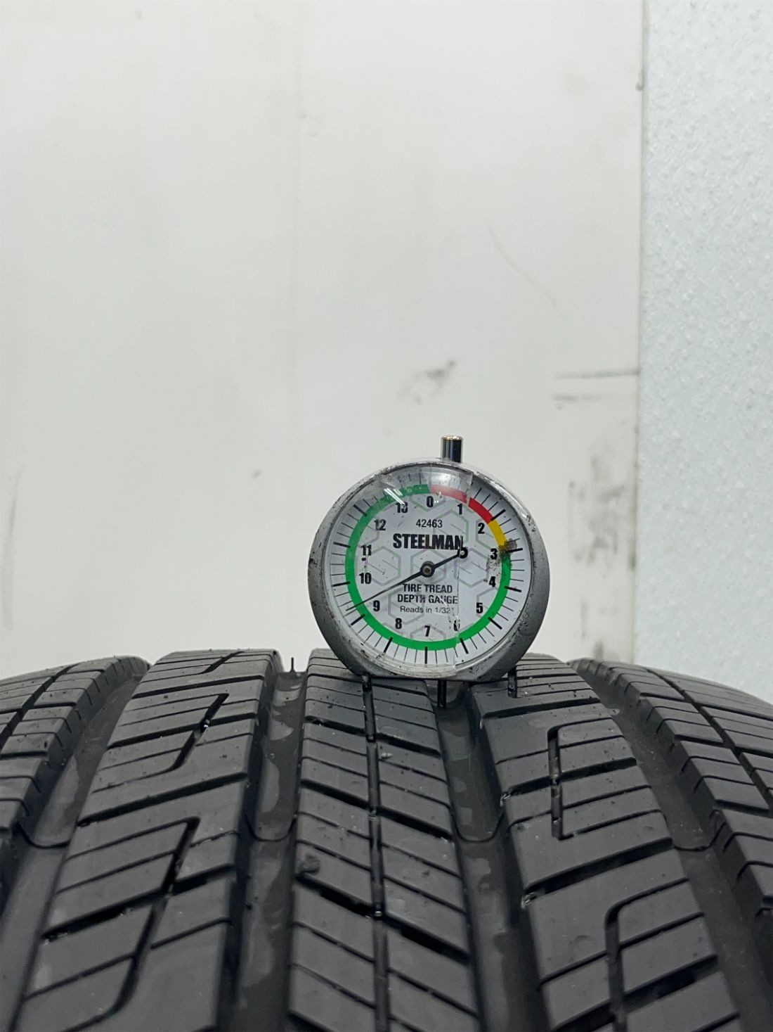 1 Used P235/55R19 Kumho Crugen HP71 101 H – 9/32