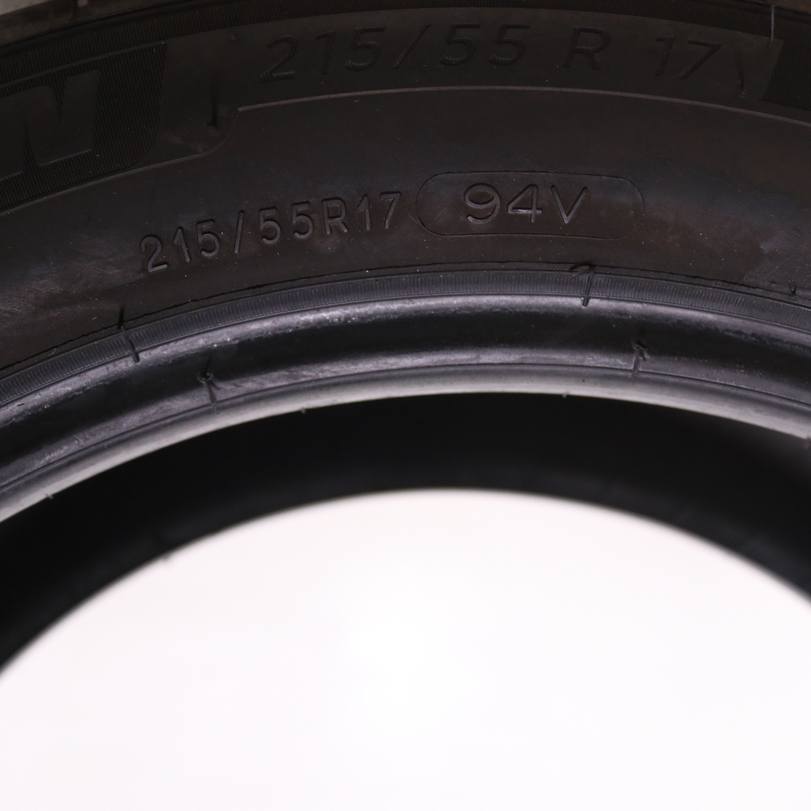 Set of 2 Used 215/55R17 Michelin Primacy A/S – 94V – 7.5/32 No Repairs