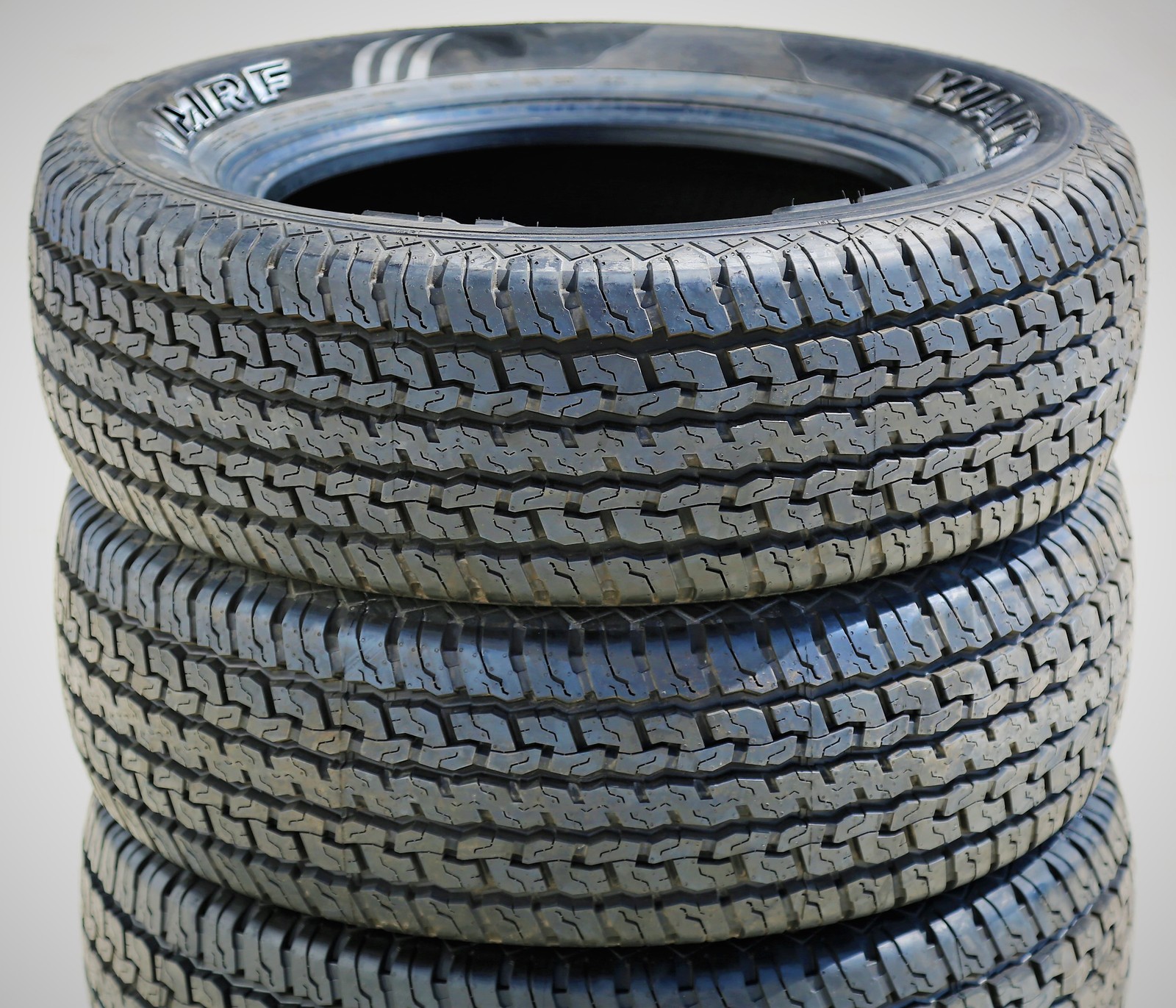 Tire MRF Wanderer A/T 255/65R18 111T (OWL) AT All Terrain