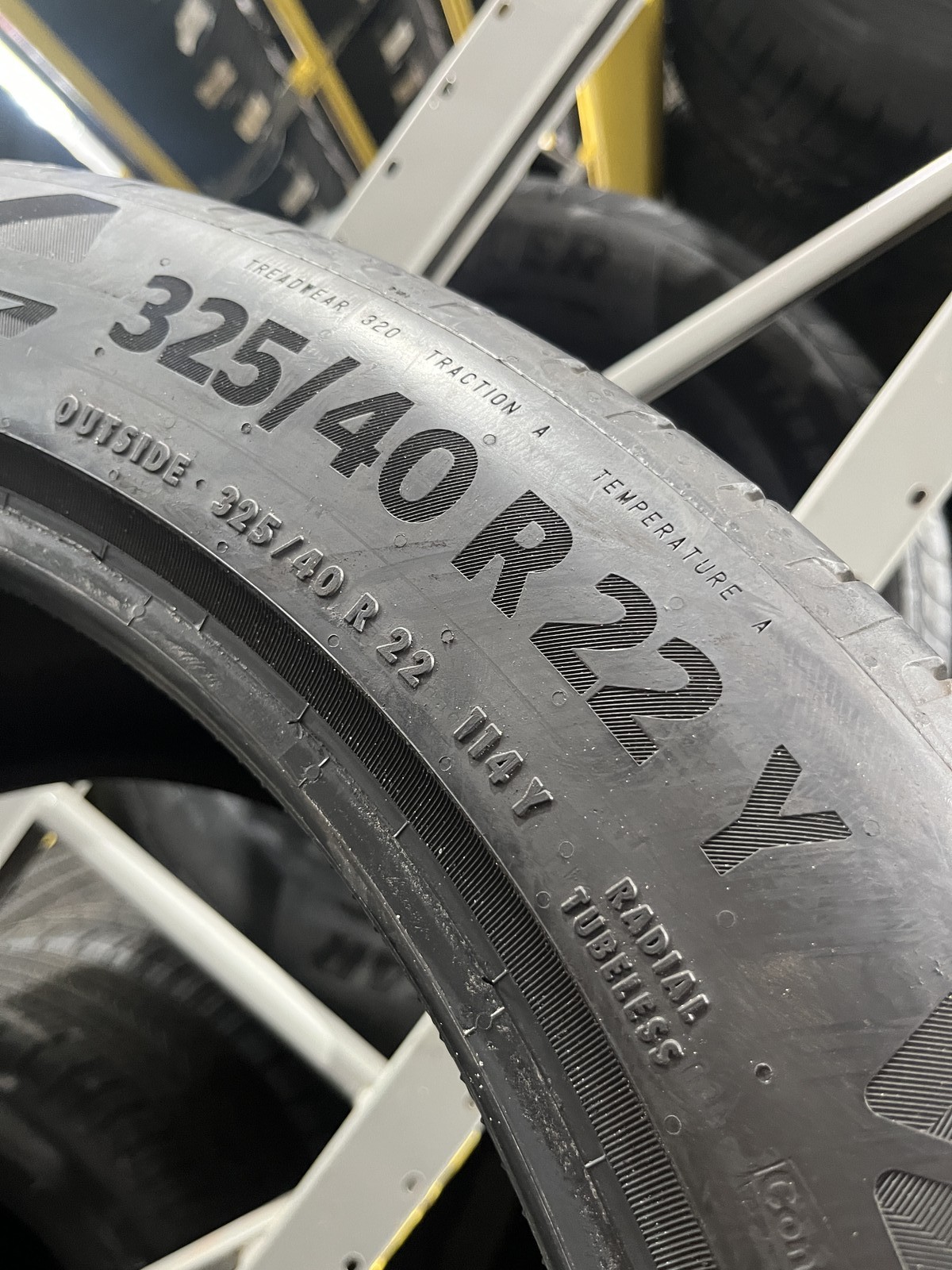 1 Continental EcoContact 6Q MO ContiSilent 325/40R22 114Y DOT.1625 6/32 NO Patch